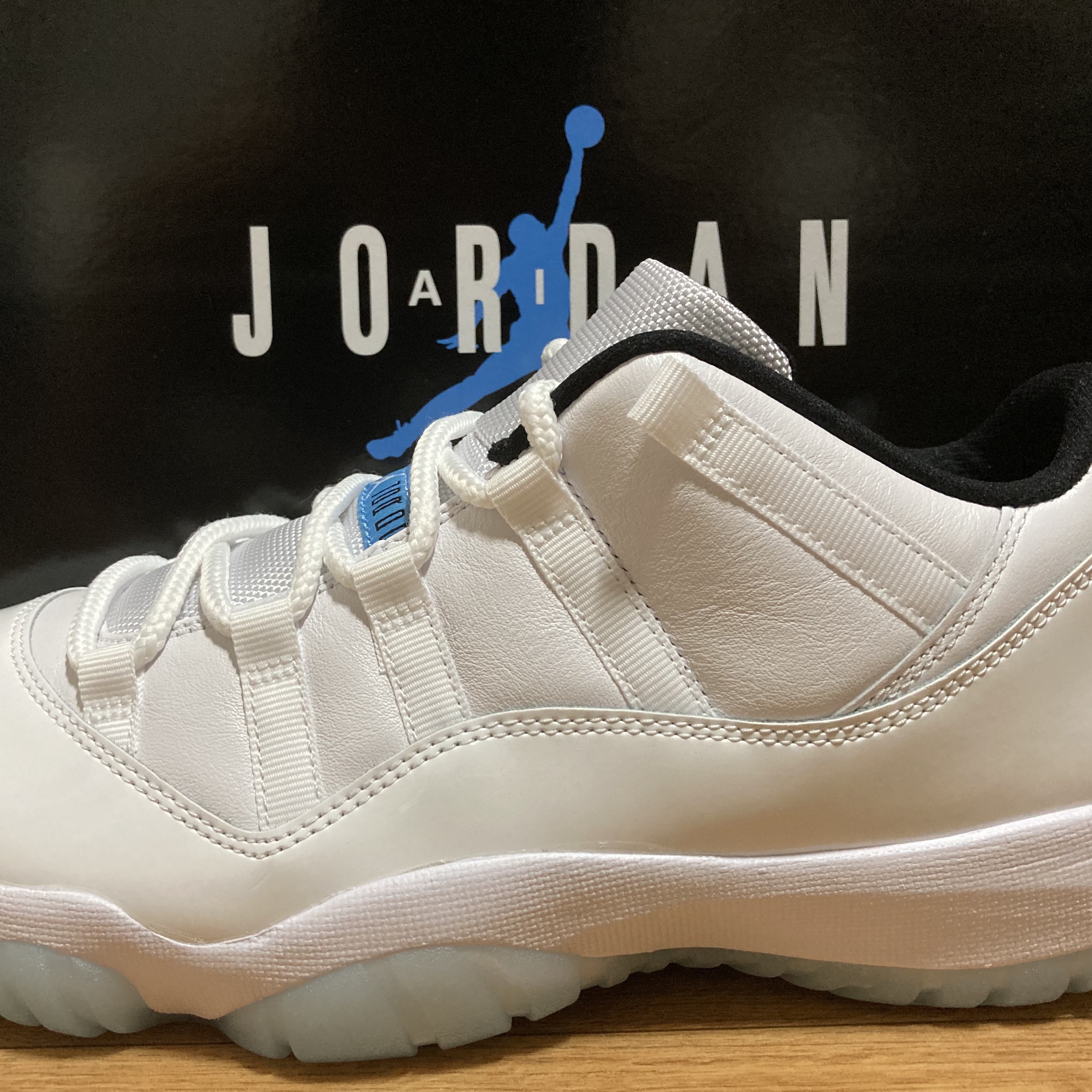 Jordan 11 Retro Low Legend Blue 착용 스타일