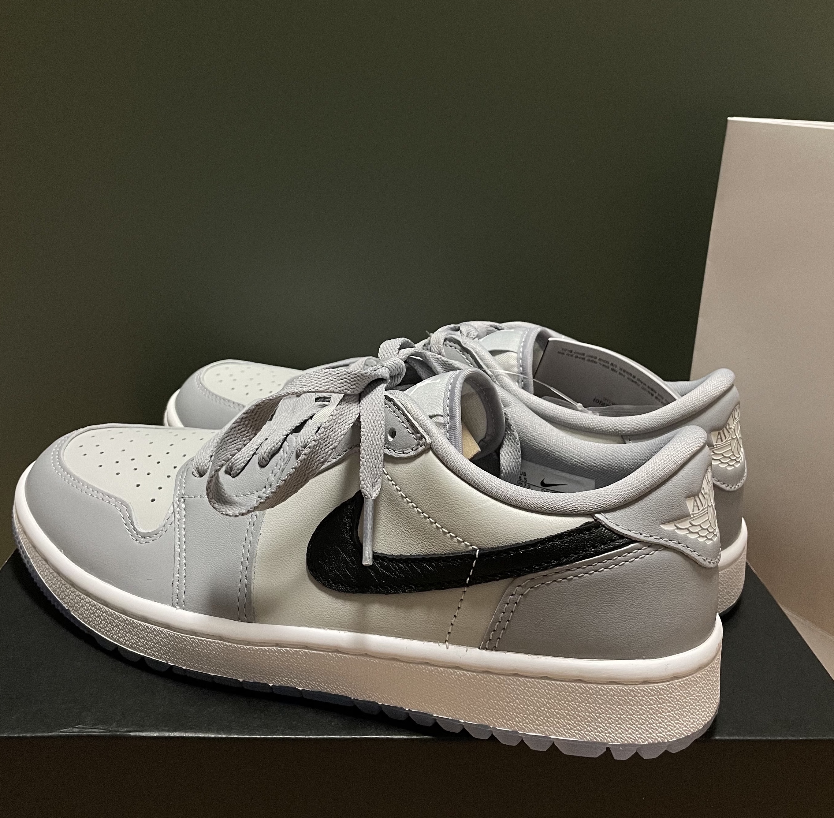 Jordan 1 Low Golf Wolf Grey 착용 스타일