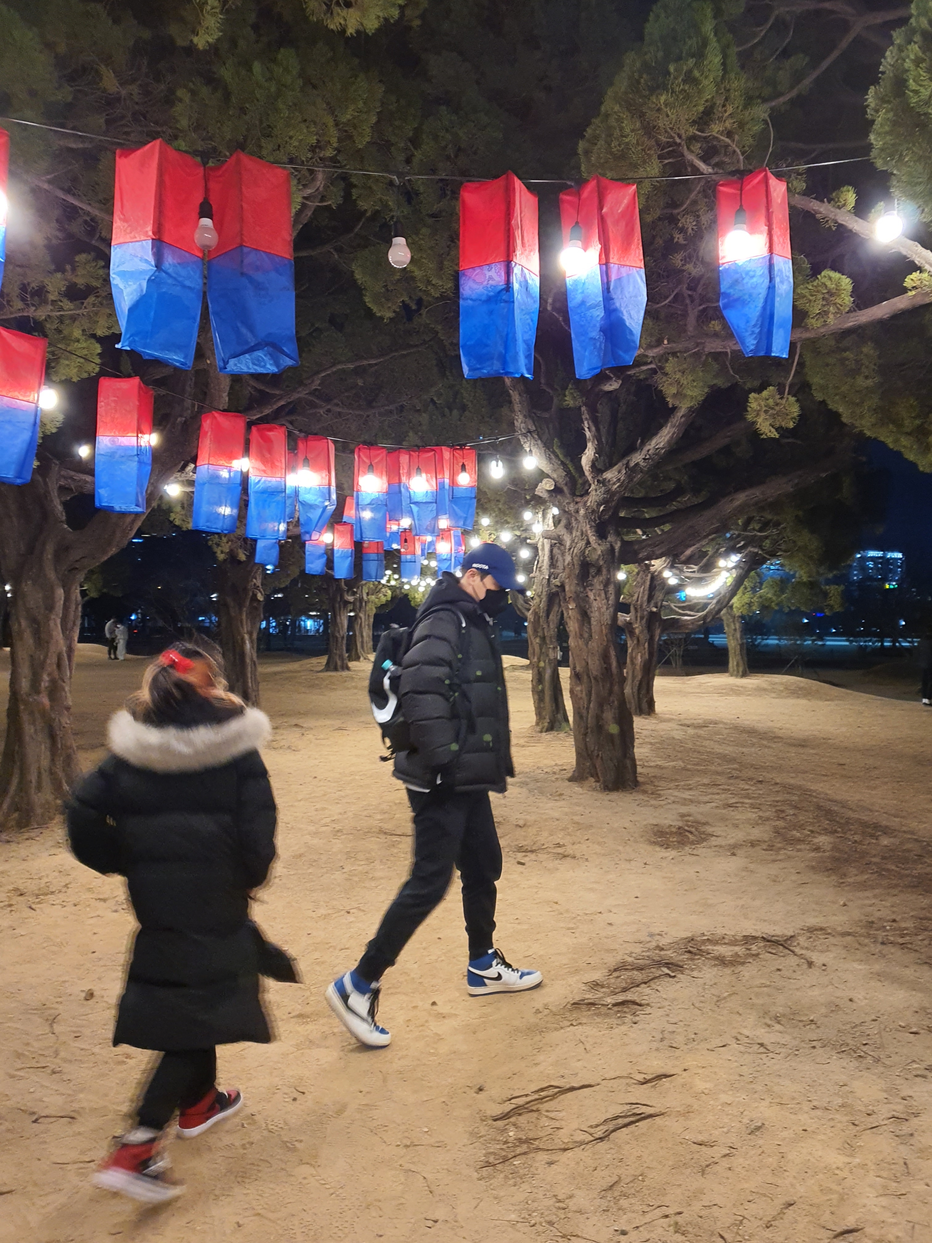 Jordan 1 x Travis Scott x Fragment Retro High OG SP Military Blue, (PS) Sky Jordan 1 Bred 착용 스타일 - 1
