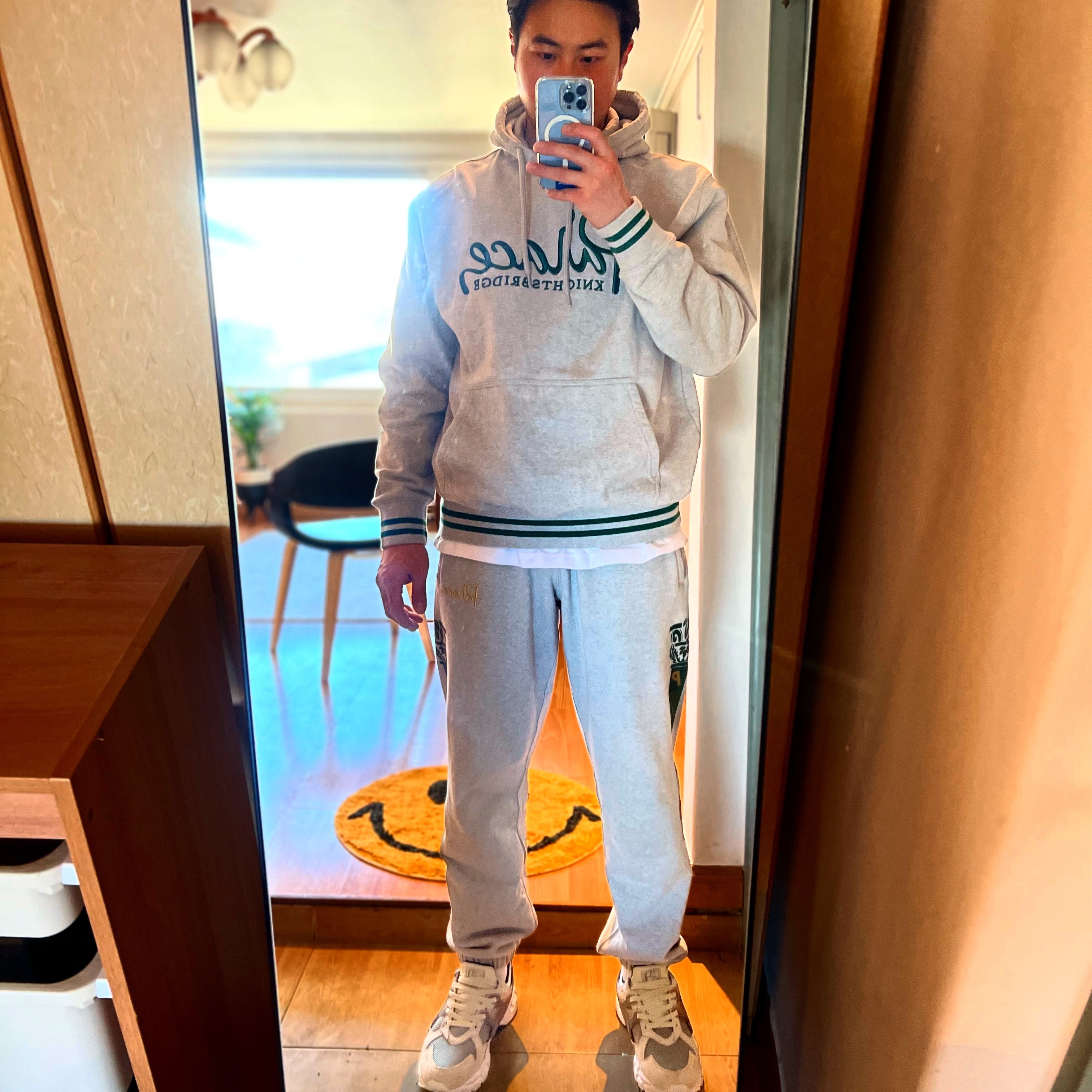 Palace x Harrods Embroidered Logo Hoodie Grey Marl - 21FW, Palace x Harrods Logo Sweatpants Grey Marl - 21FW 착용 스타일
