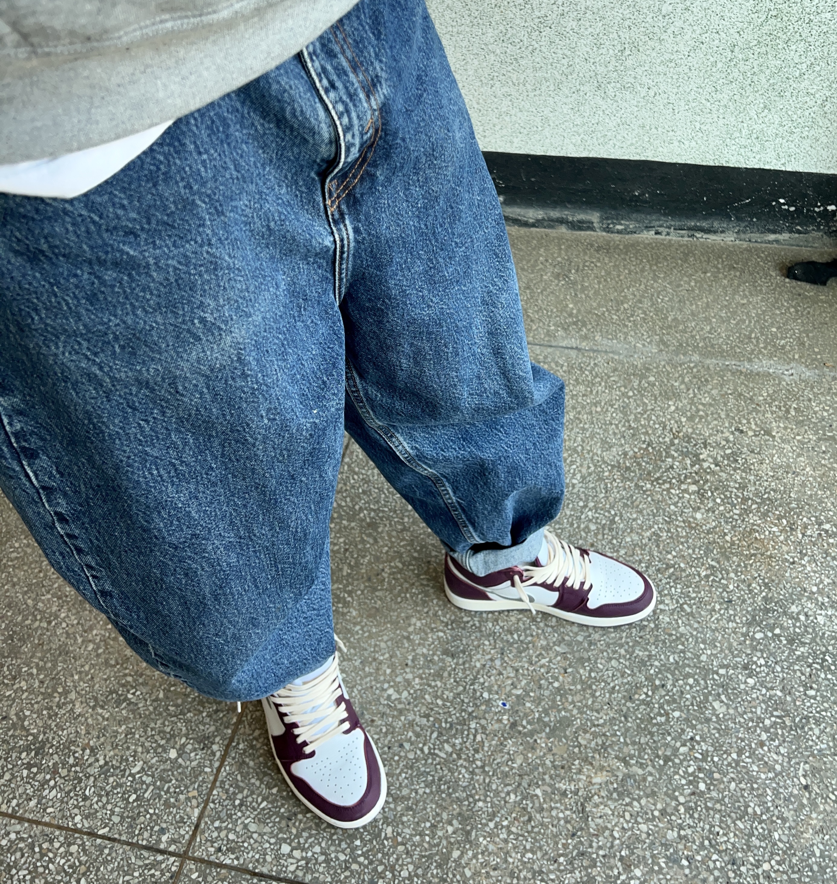 Jordan 1 Retro High OG Bordeaux 착용 스타일