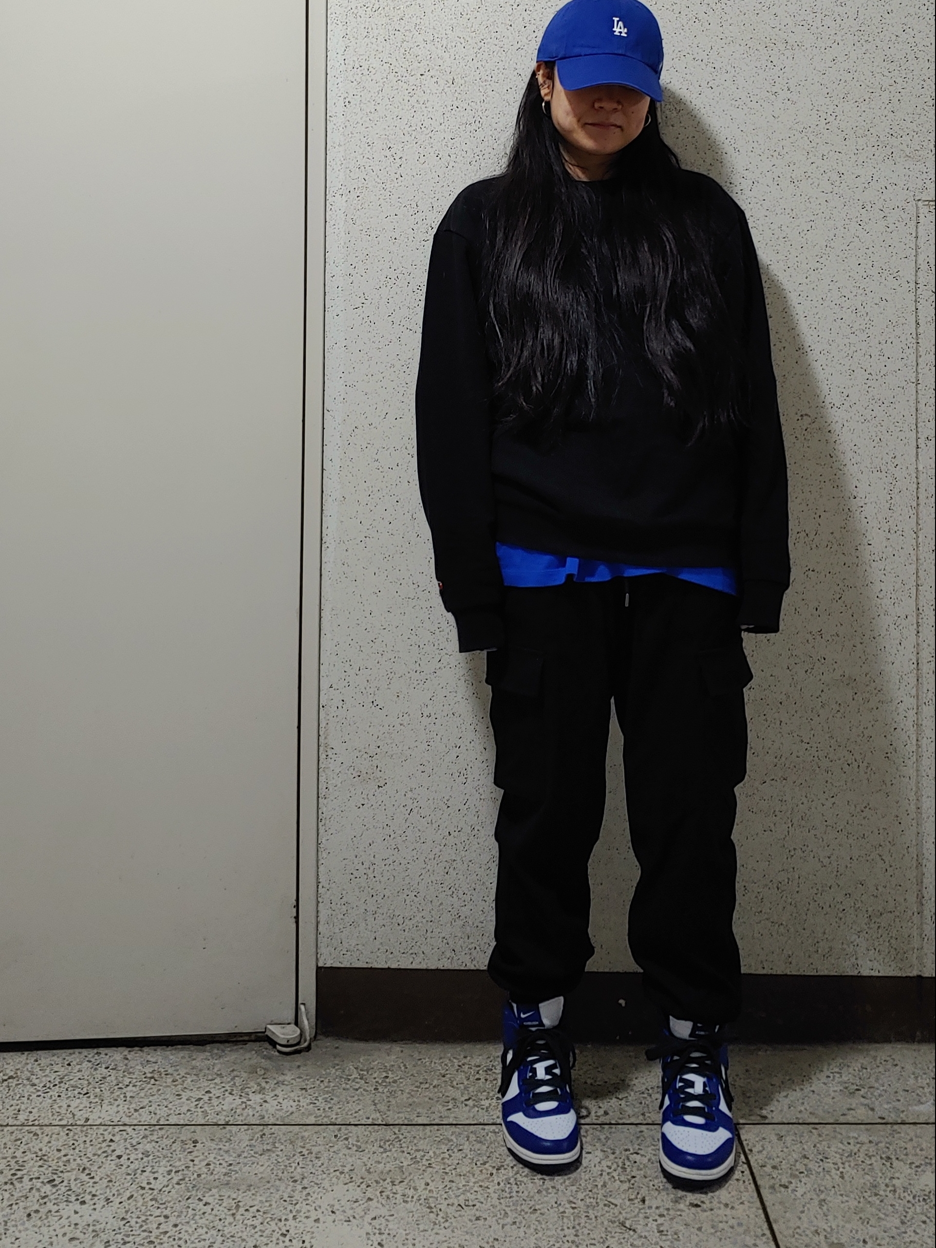 Nike Air Force 1 B Silver Snake, Nike x Ambush Dunk High Deep Royal Blue 착용 스타일 - 2