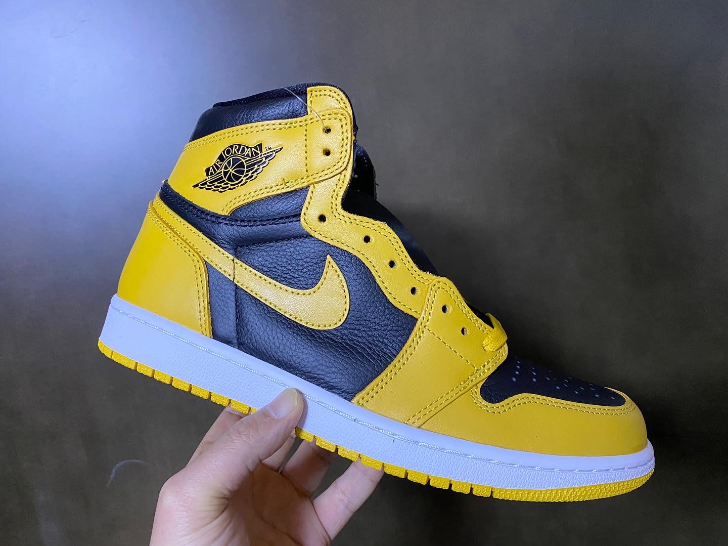 Jordan 1 Retro High OG Pollen 착용 스타일 - 1