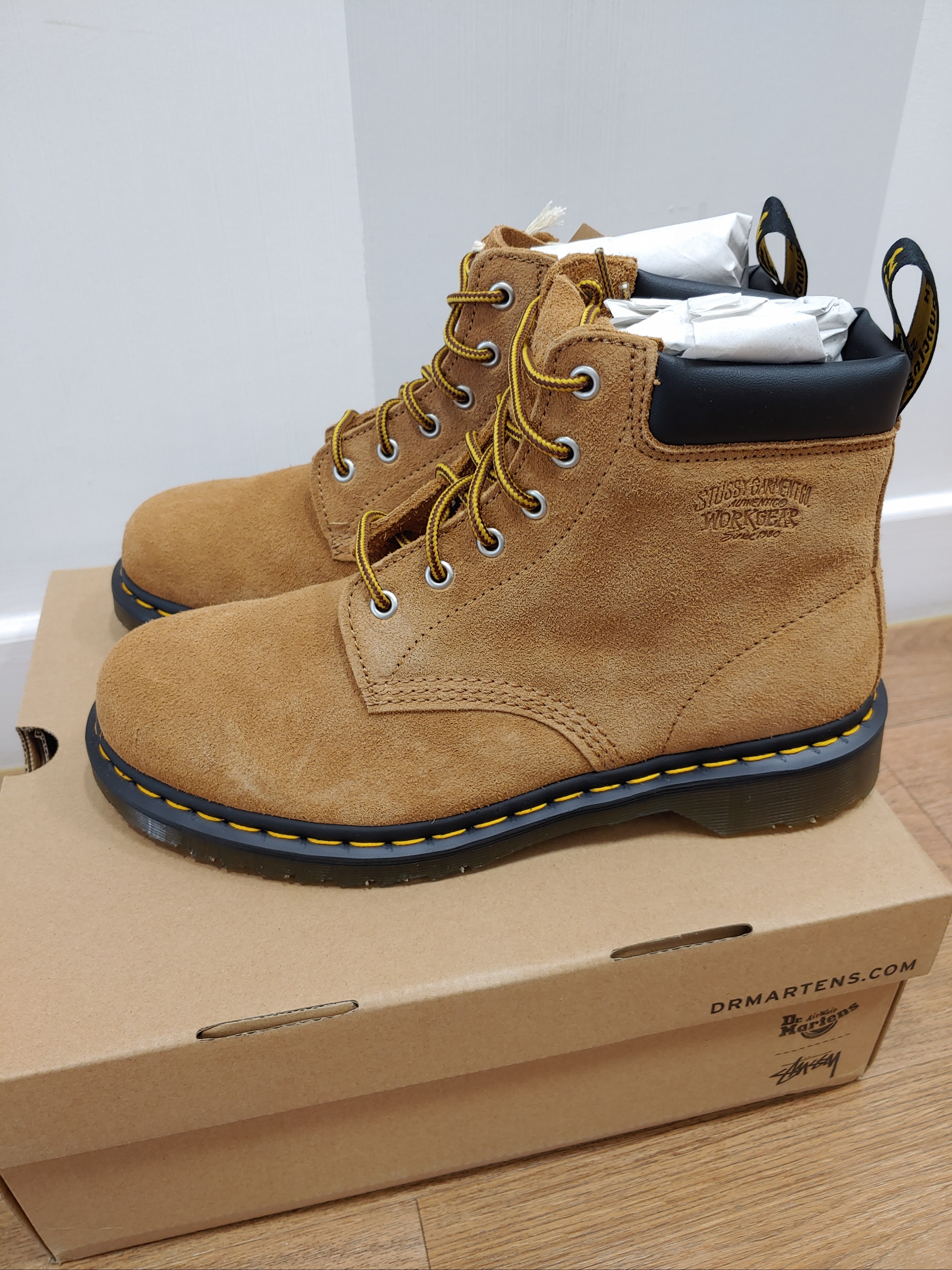 Dr. Martens x Stussy 939 Boots Chestnut 착용 스타일 - 1
