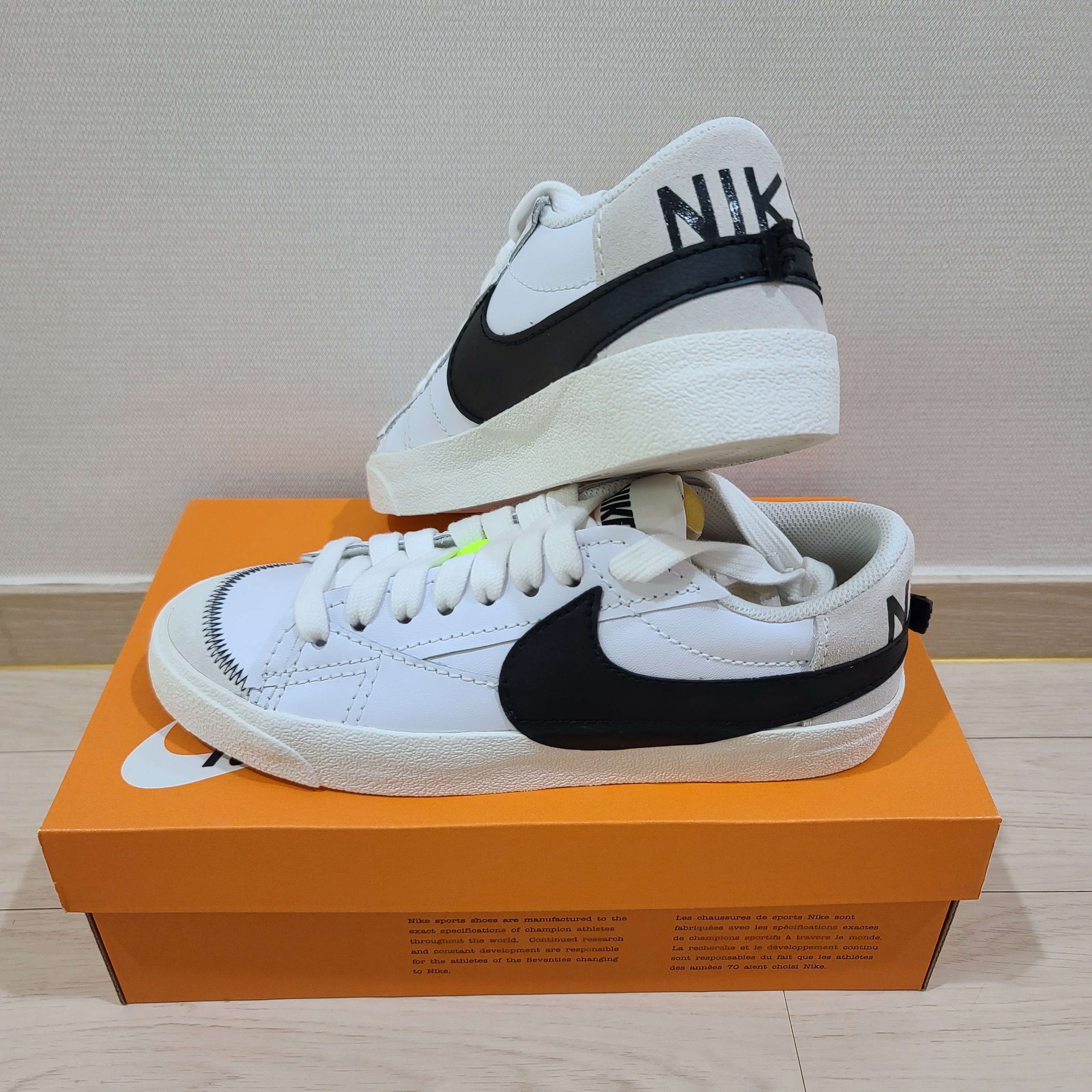 Nike Blazer Low '77 Jumbo White Black, (W) Nike Blazer Low '77 Jumbo White Black Sail 착용 스타일 - 2