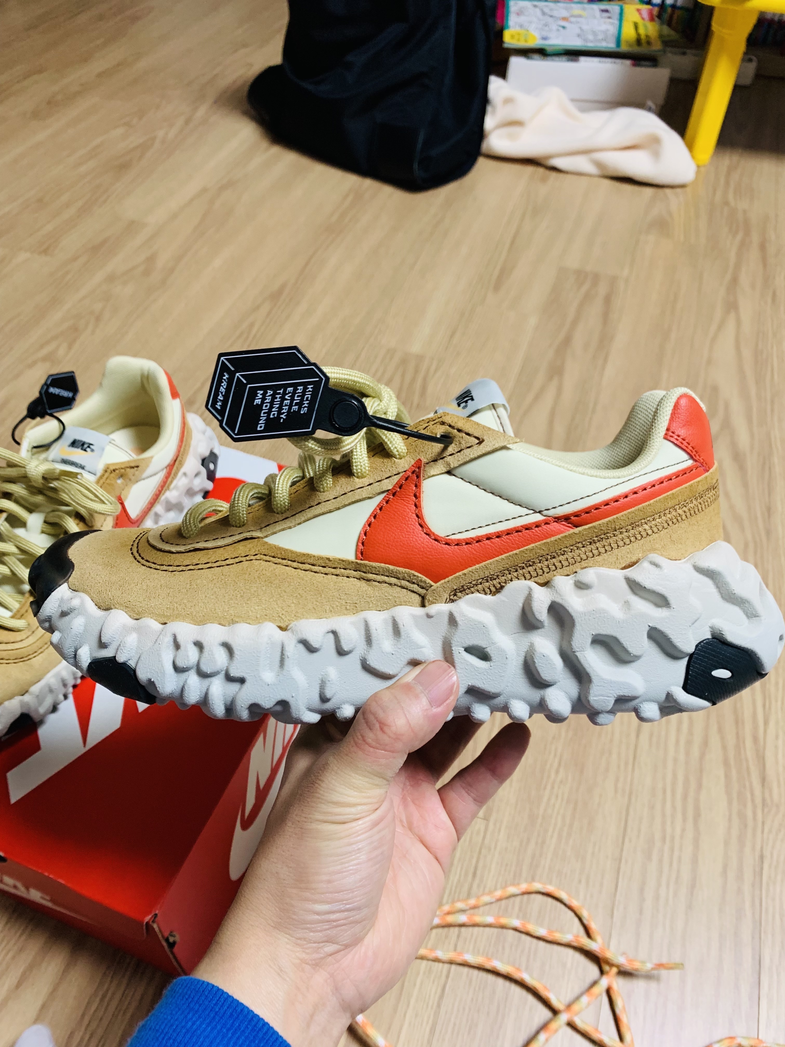Nike Overbreak SP Fossil 착용 스타일 - 2