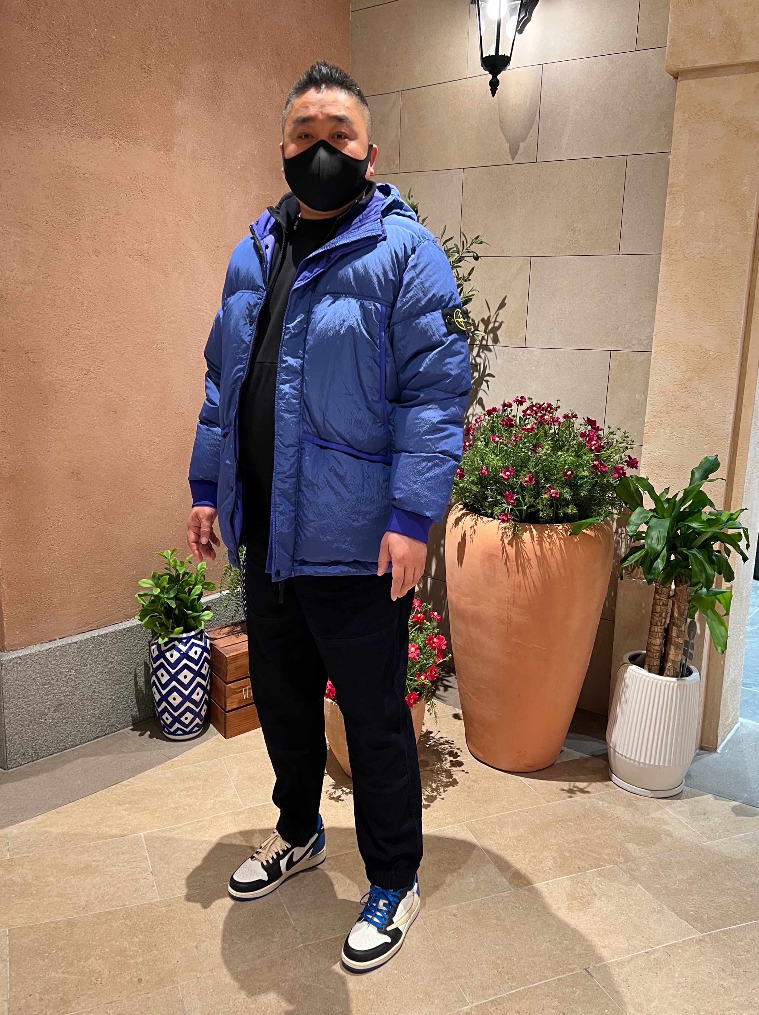 Jordan 1 x Travis Scott x Fragment Retro Low OG SP Military Blue, Stone Island 66120 Brushed Cotton Fleece Full Zip Sweatshirt Navy Blue - 21FW 착용 스타일