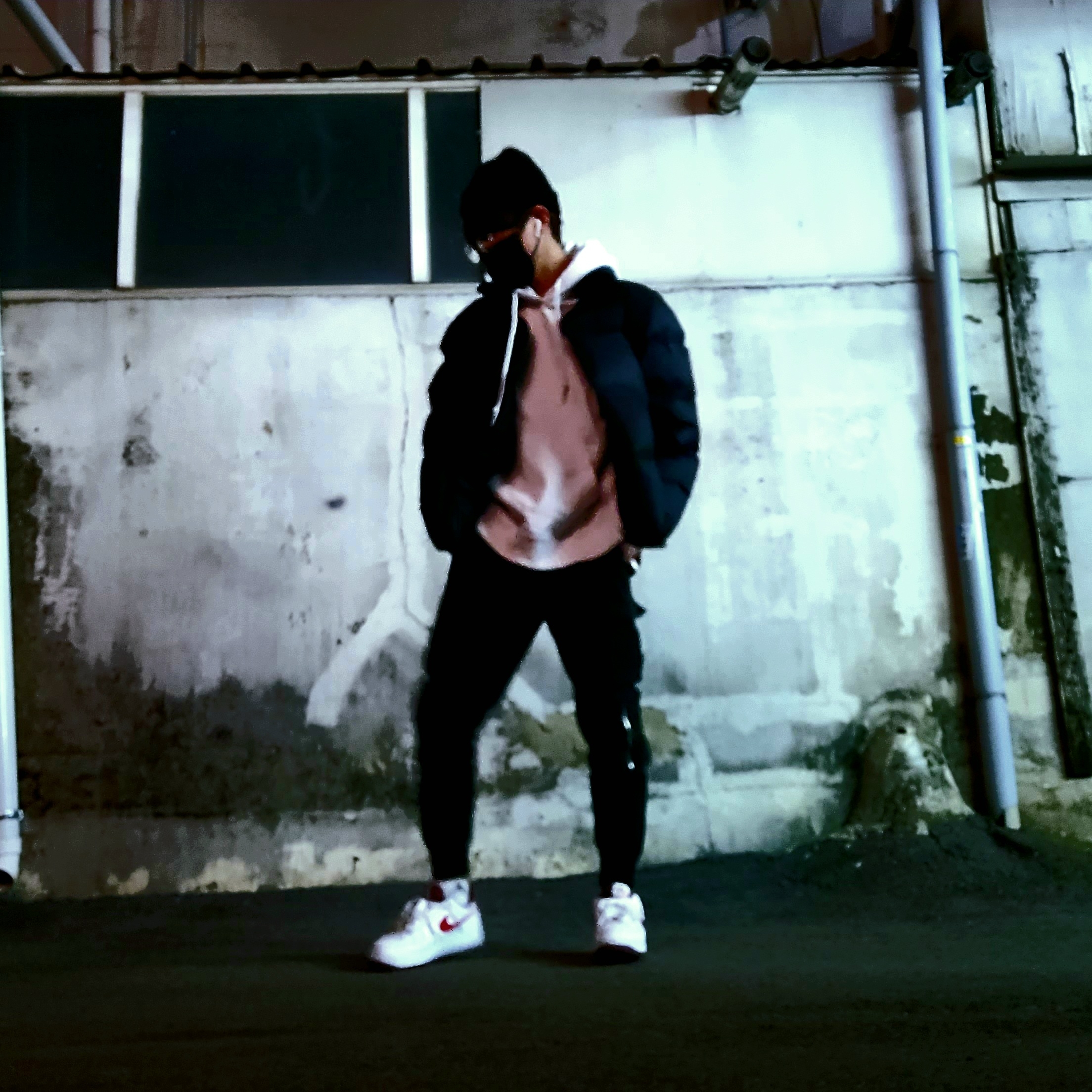 Nike Air Force 1 '07 First Use White Team Red 착용 스타일