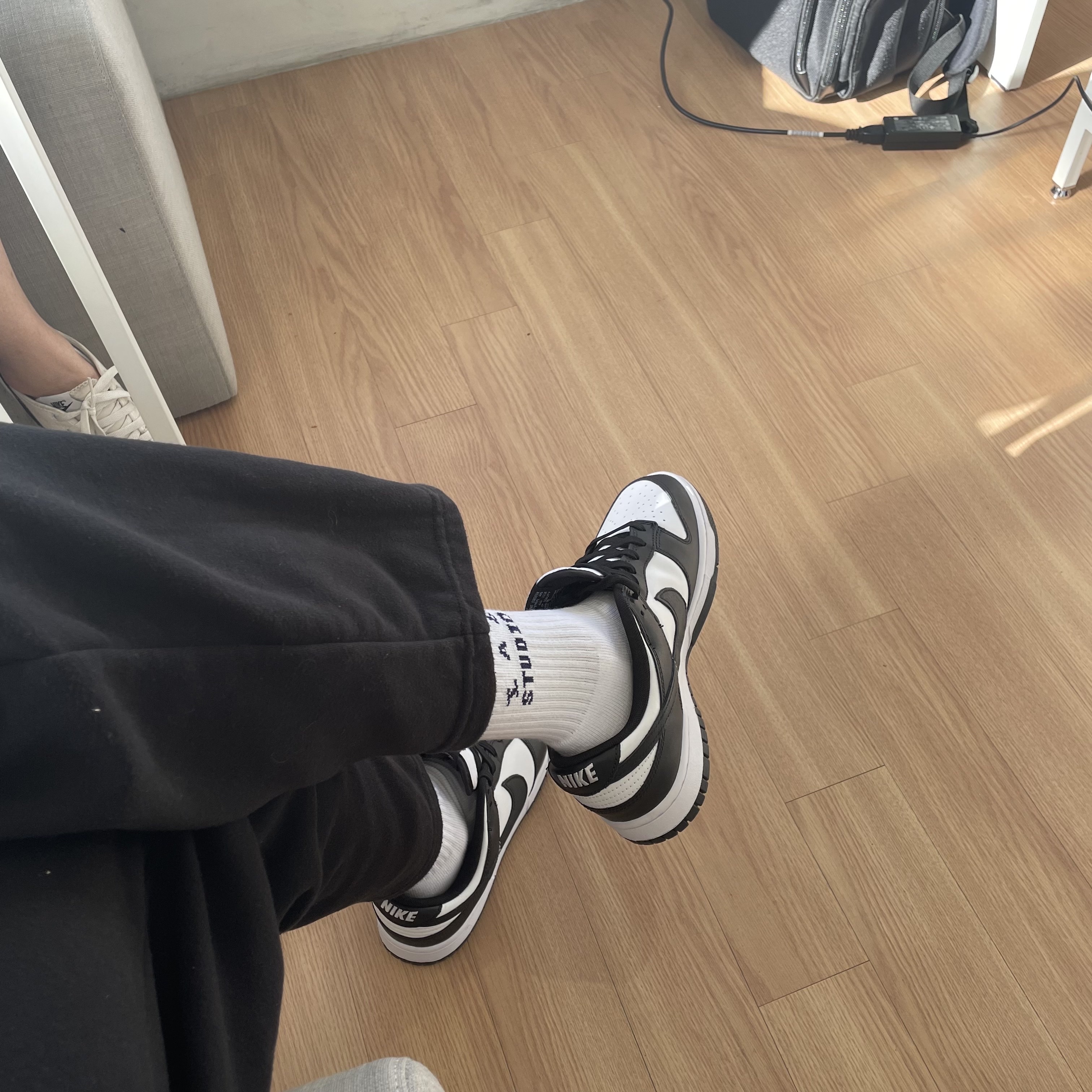 Nike Dunk Low Retro Black, IAB Studio Socks Pack Black Navy White 착용 스타일