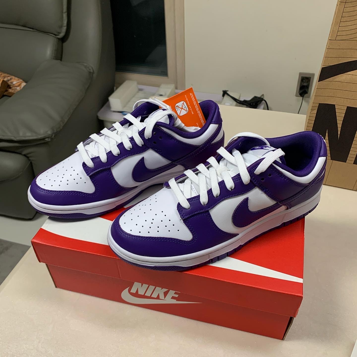 Nike Dunk Low Retro Championship Court Purple 착용 스타일 - 3