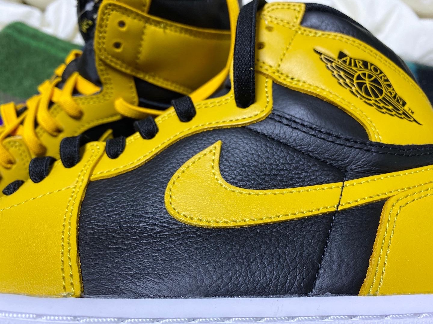 Jordan 1 Retro High OG Pollen 착용 스타일 - 4