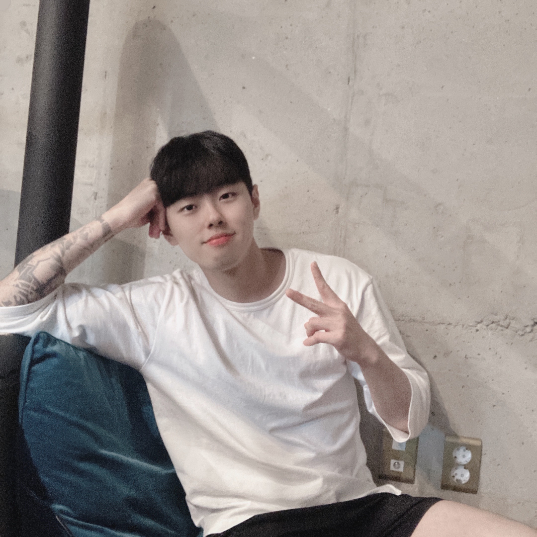 KREAM 프로필 이미지