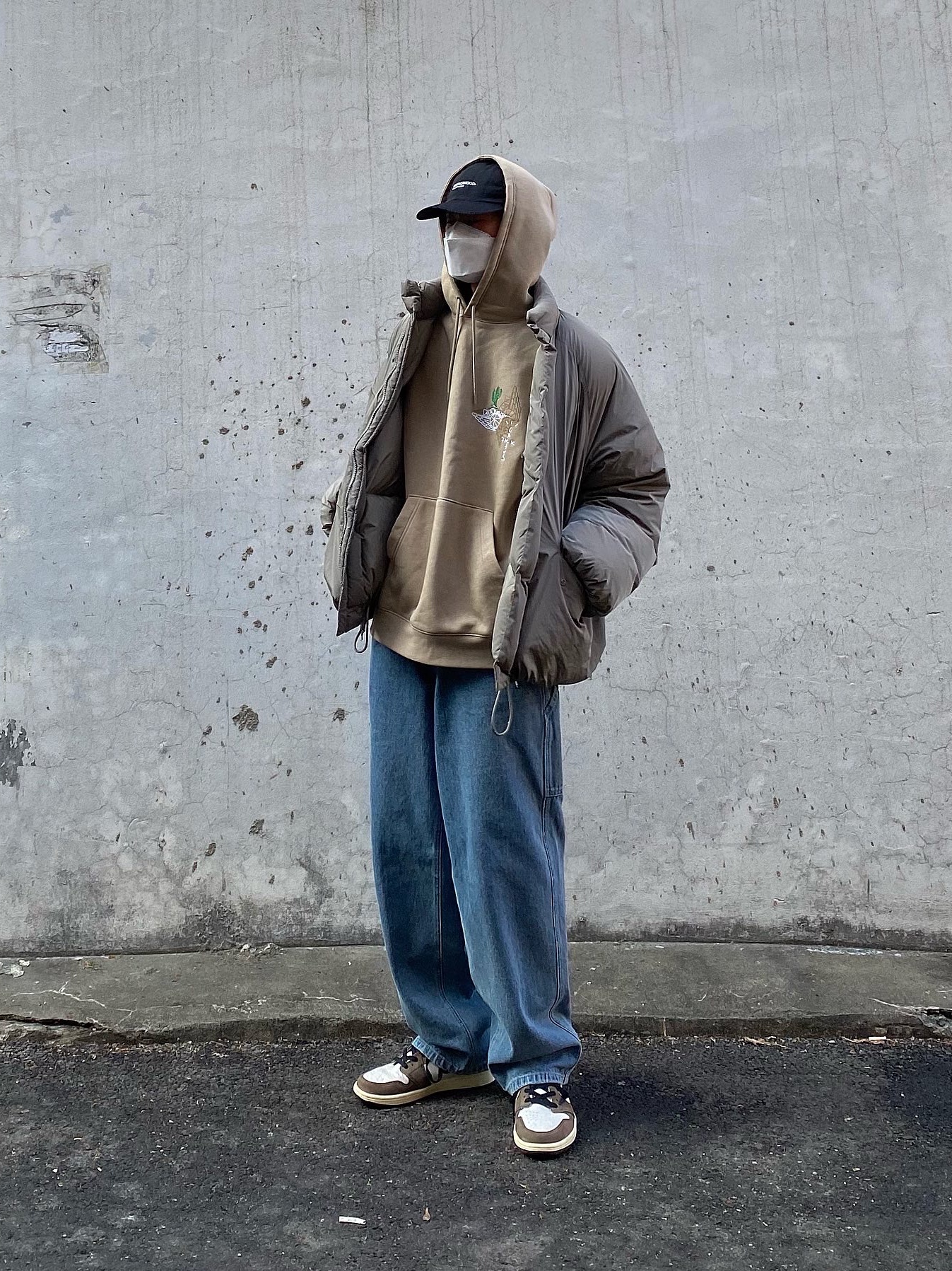 Jordan 1 x Travis Scott Retro High OG SP Mocha, Jordan x Travis Scott Pullover Hoodie - US/EU 착용 스타일 - 1