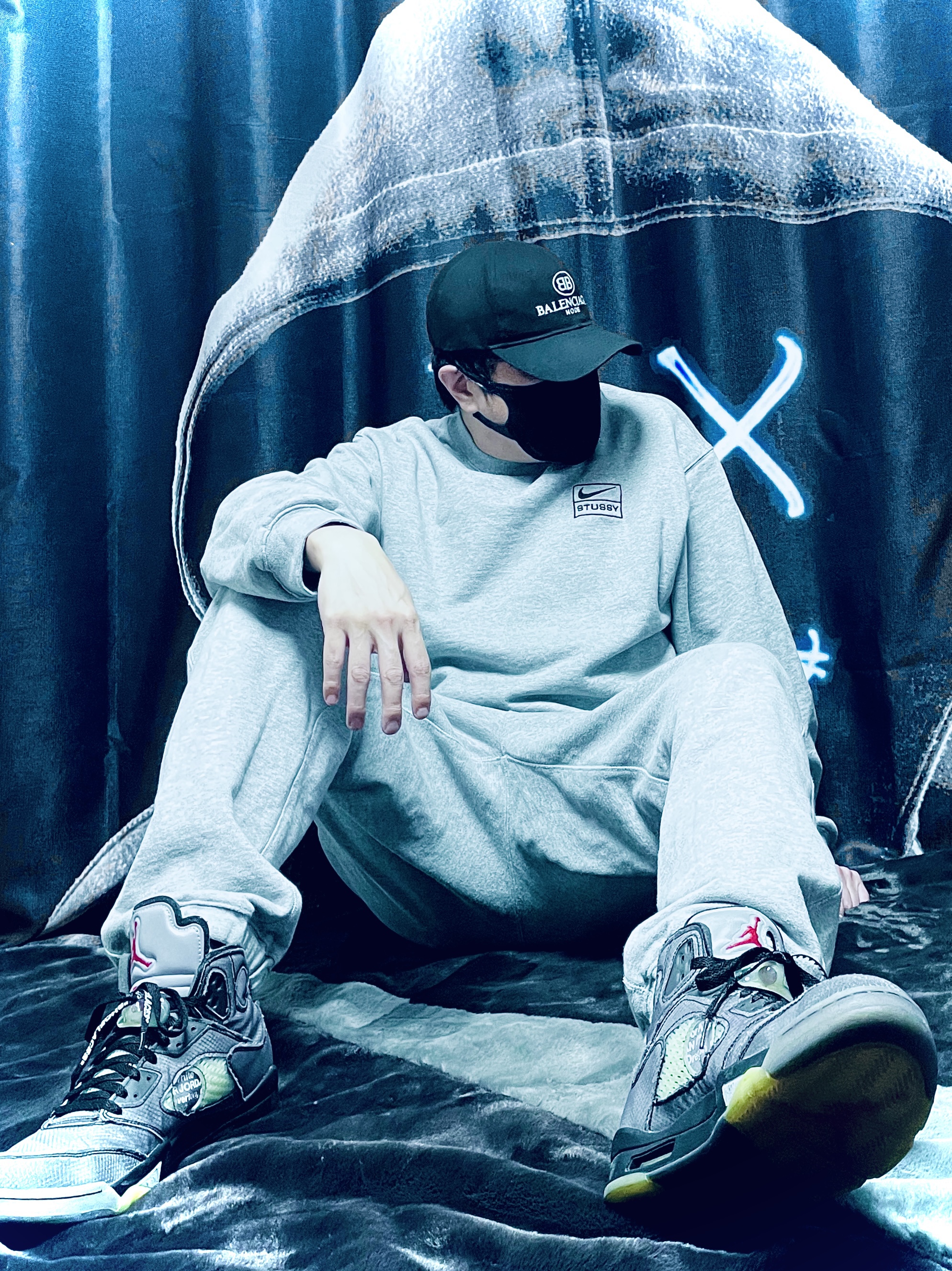 Jordan 5 x Off-White Retro SP Black Muslin, Nike x Stussy NRG BR Crew Fleece Grey 착용 스타일 - 2