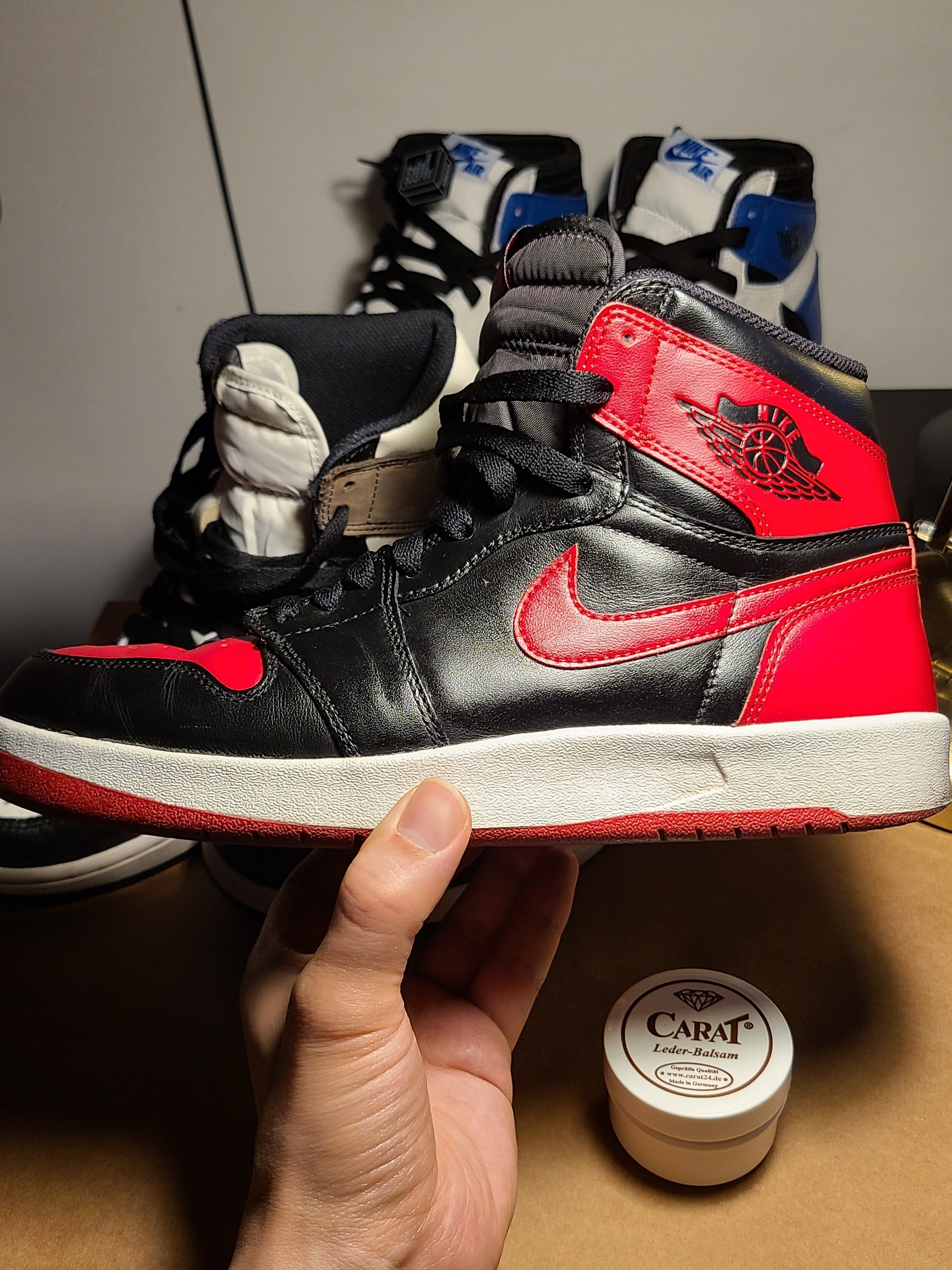 Jordan 1.5 Retro Bred, Jordan 1 Retro High OG Black Mocha 착용 스타일