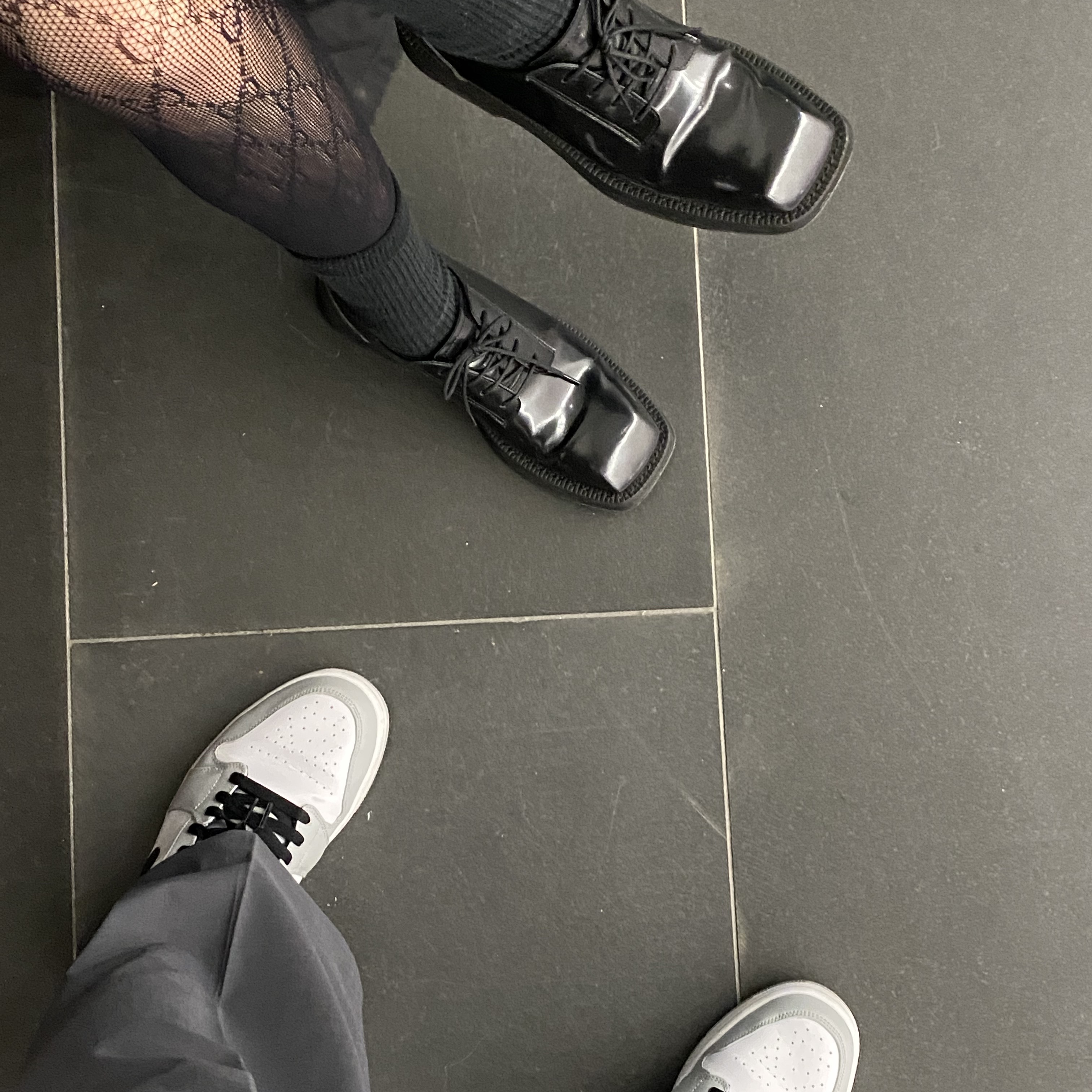 Jordan 1 Mid Light Smoke Grey, Jordan 1 Low Light Smoke Grey 착용 스타일