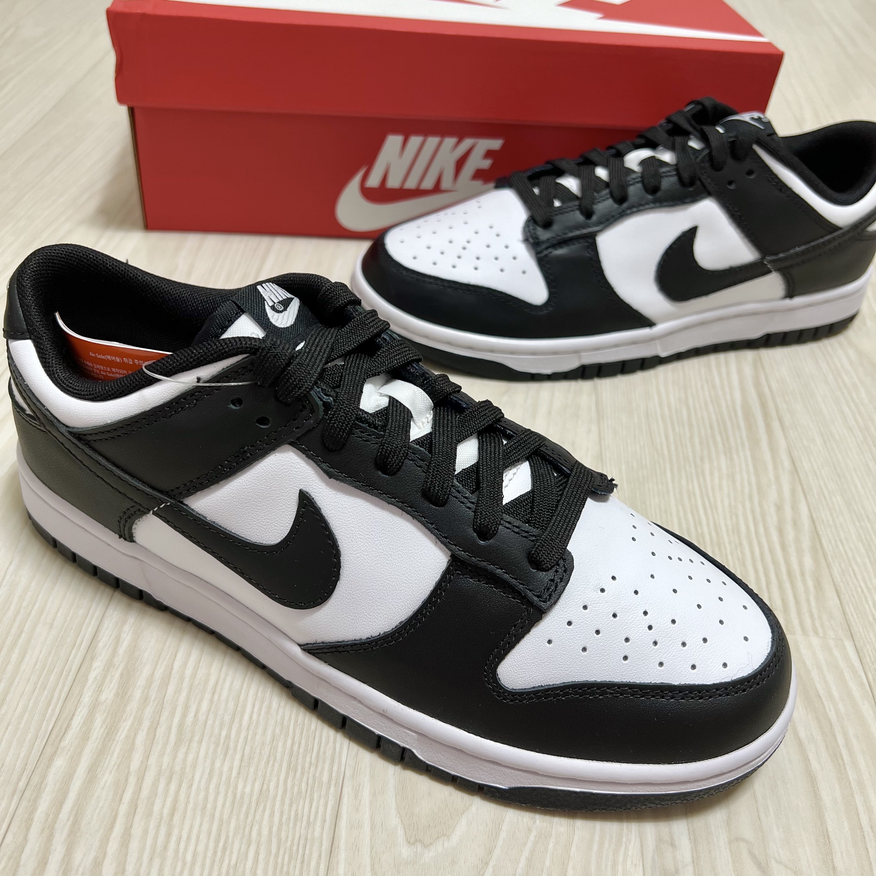Nike Dunk Low Retro Black 착용 스타일