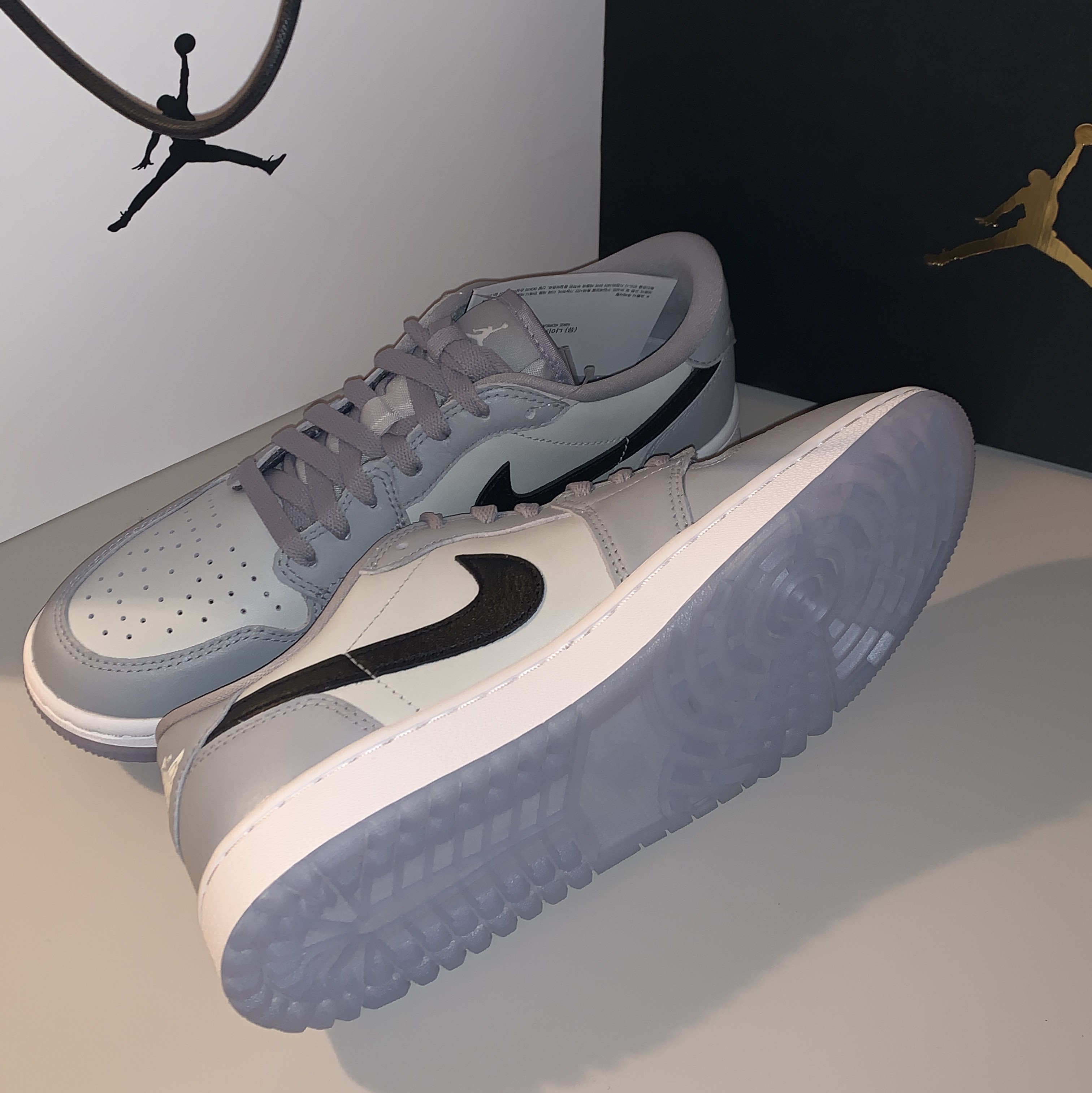 Jordan 1 Low Golf Wolf Grey 착용 스타일 - 2