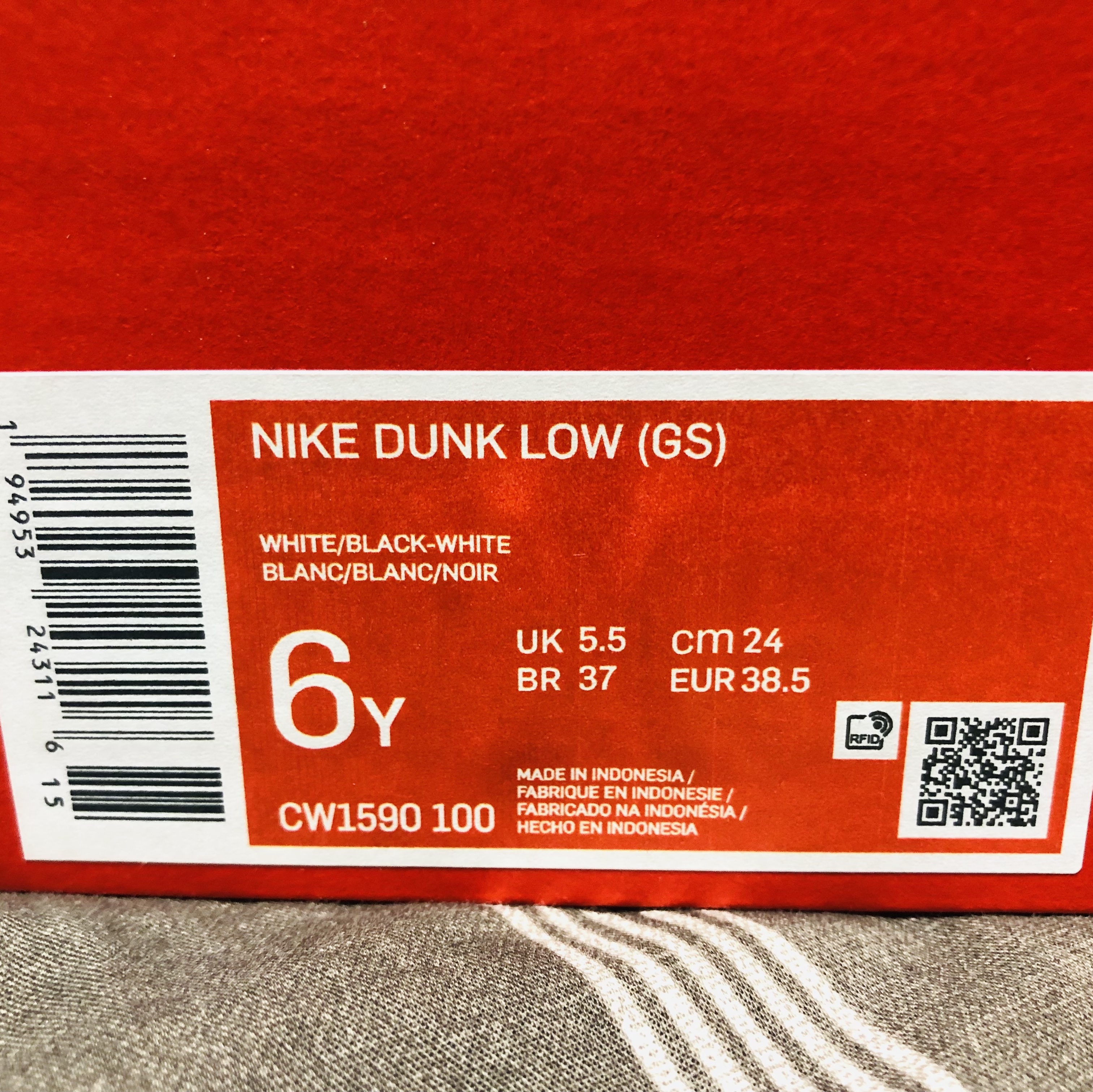 Nike Dunk Low Retro Black, (GS) Nike Dunk Low Black 착용 스타일 - 3