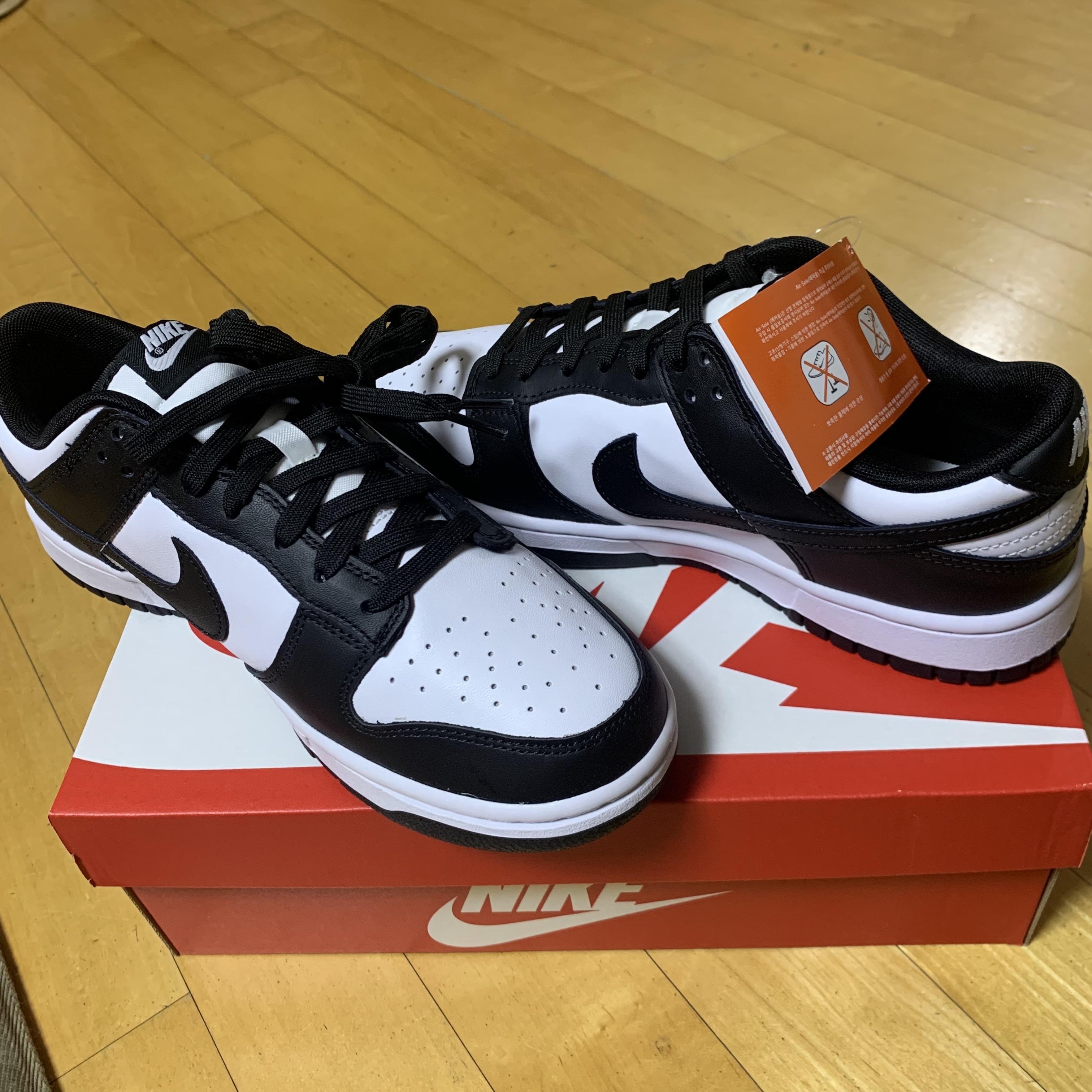 Nike Dunk Low Retro Black 착용 스타일 - 1