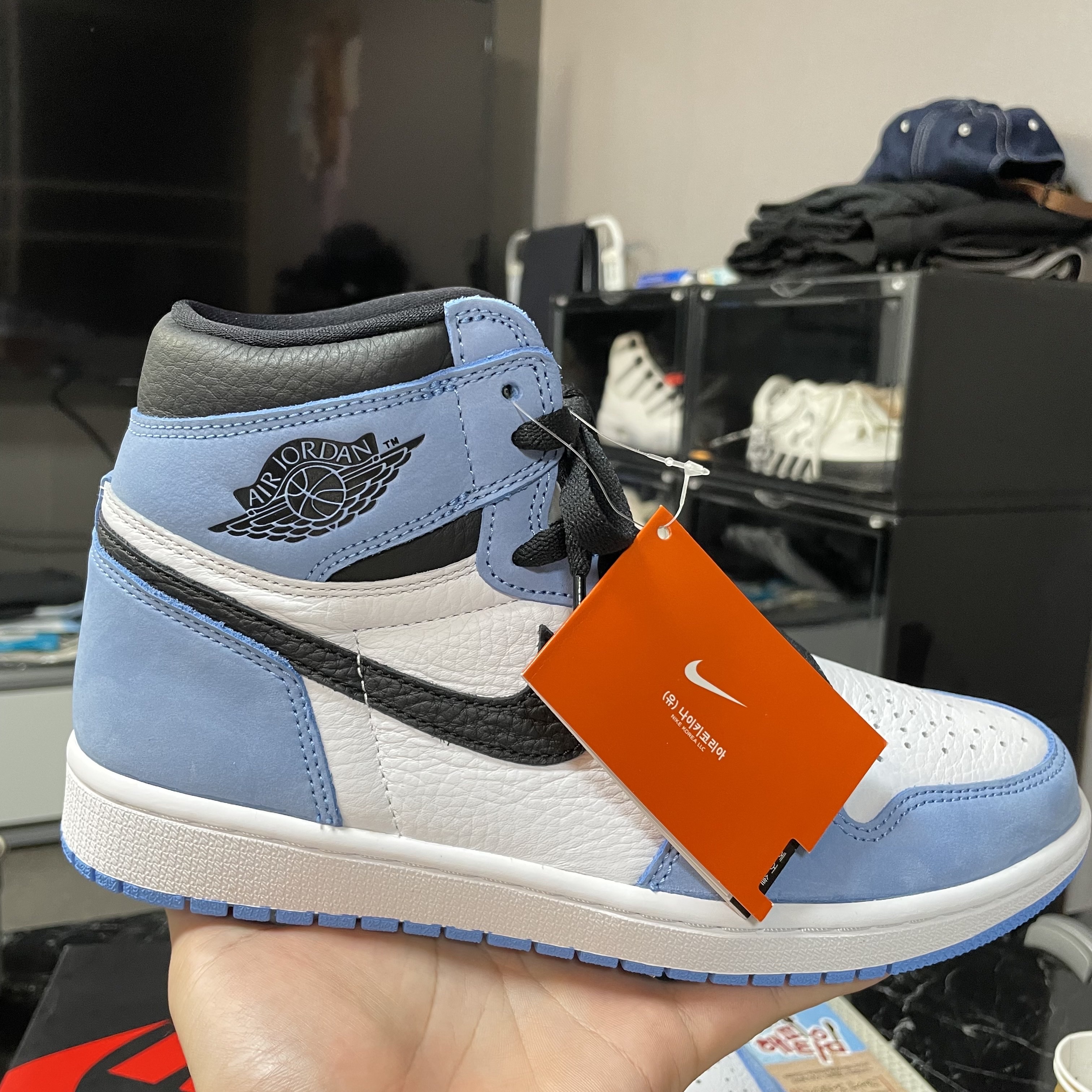 Jordan 1 Retro High OG University Blue, Jordan 11 Adapt (KR Charger) 착용 스타일 - 2