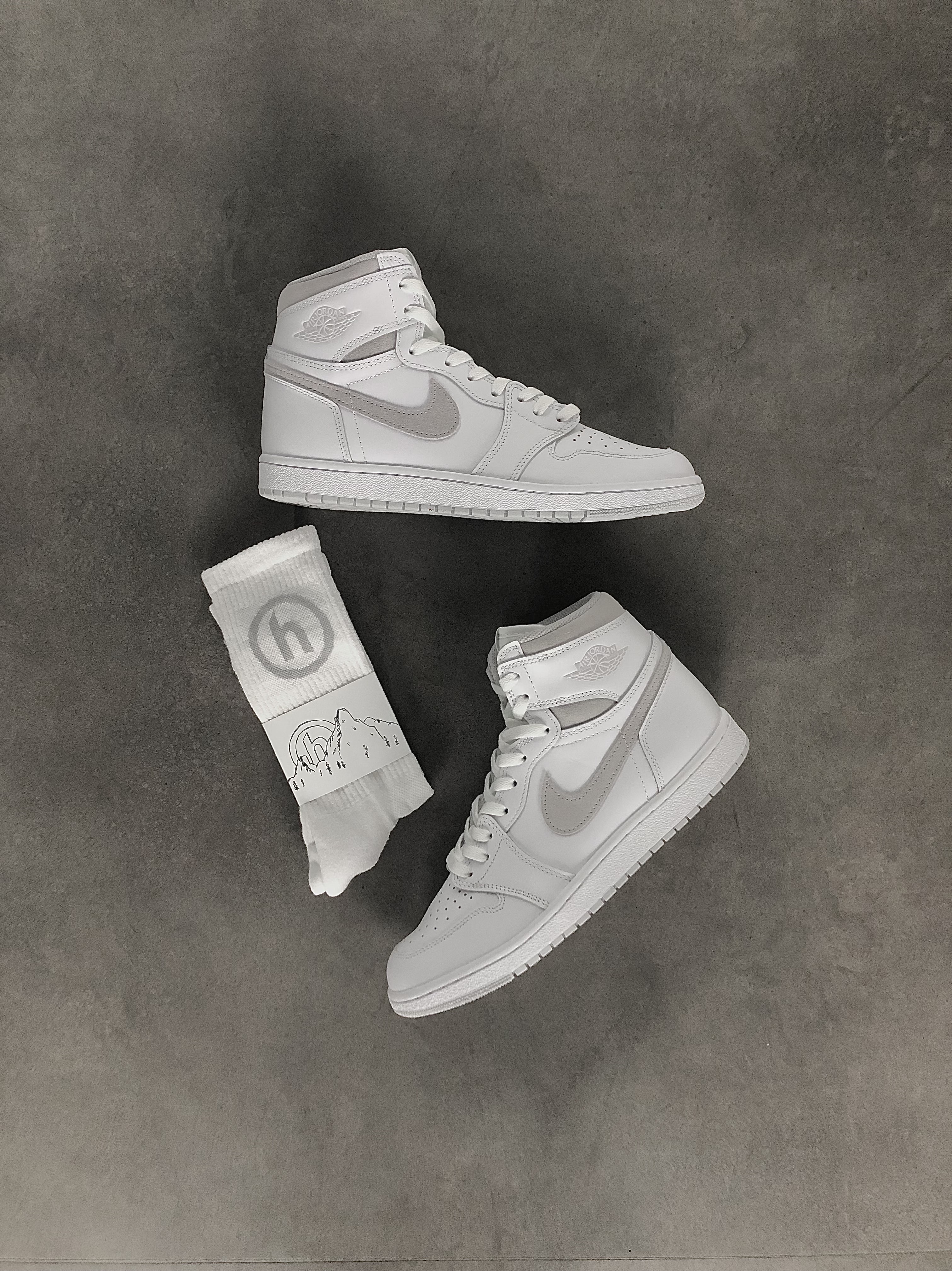 Jordan 1 High 85 Neutral Grey 착용 스타일 - 1