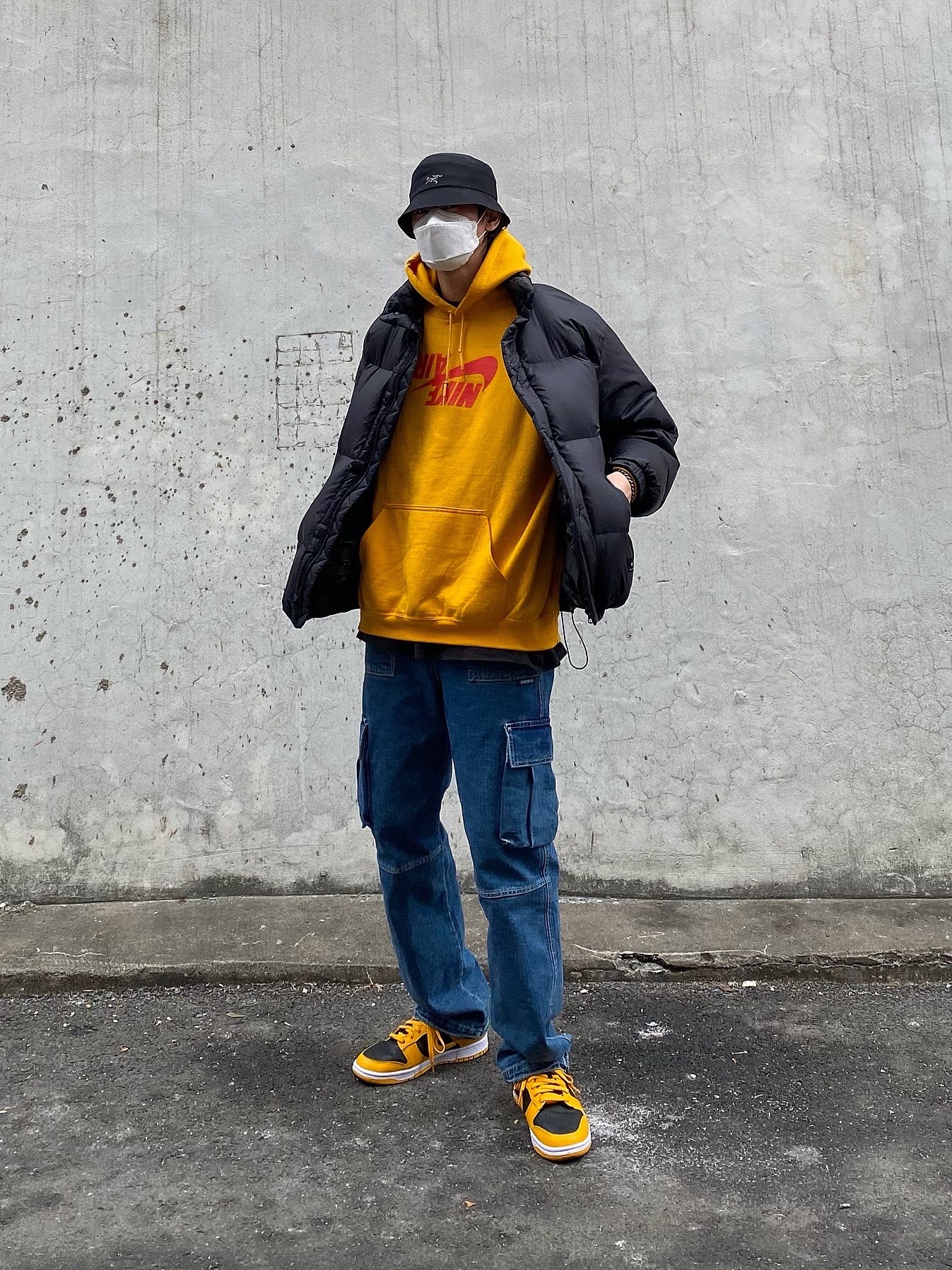 Nike Dunk Low Retro Championship Goldenrod, Palace x Arc'teryx Sinsolo Hat Black - 20FW 착용 스타일 - 2