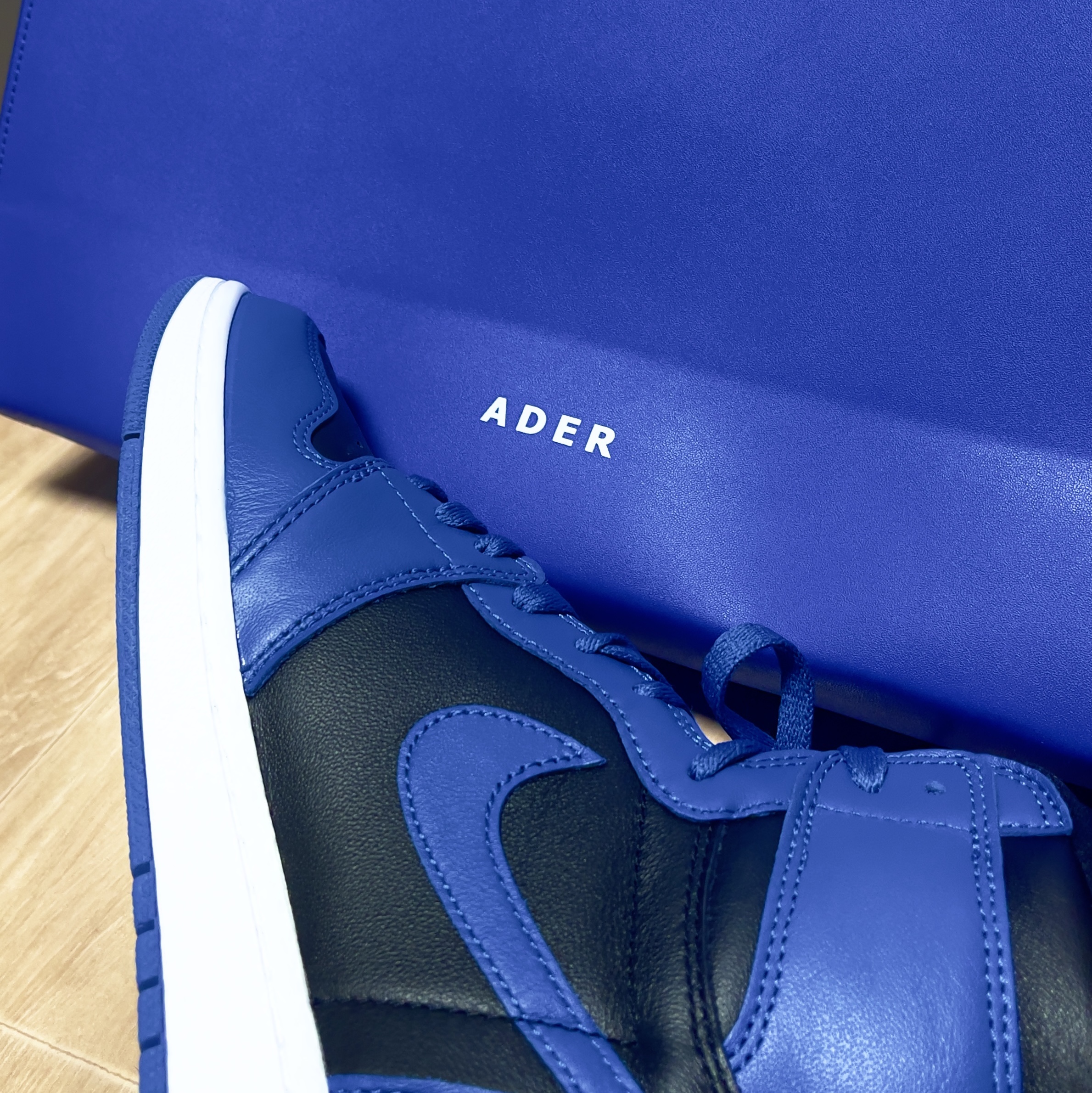 Jordan 1 Retro High OG Dark Marina Blue, Ader Error Wide Blue Bag Blue 착용 스타일