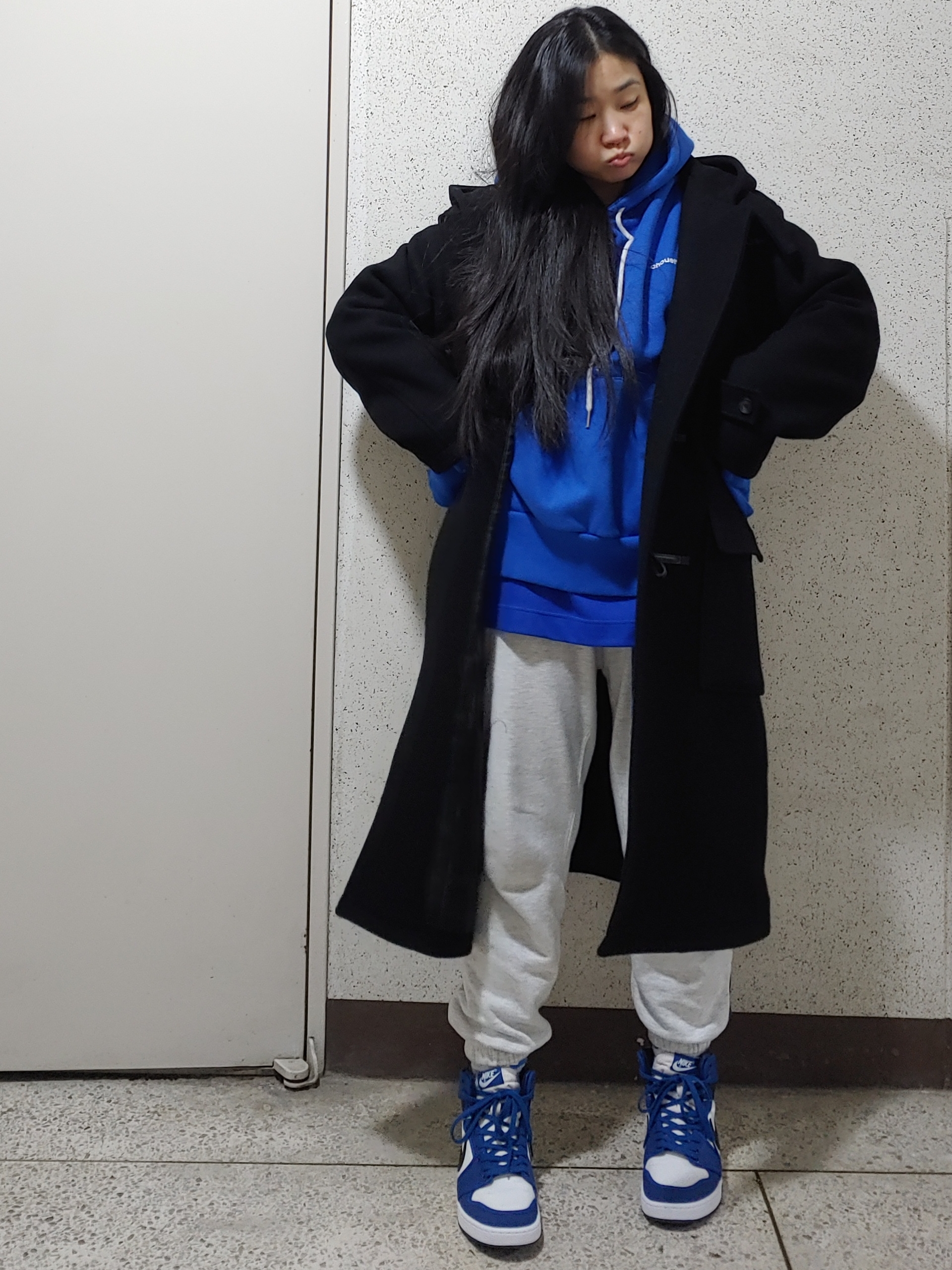 Jordan 1 KO Storm Blue, Nike Air Force 1 Boot Black Anthracite 착용 스타일 - 1