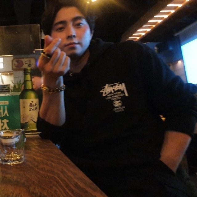 Stussy World Tour Hoodie Black 2021 착용 스타일