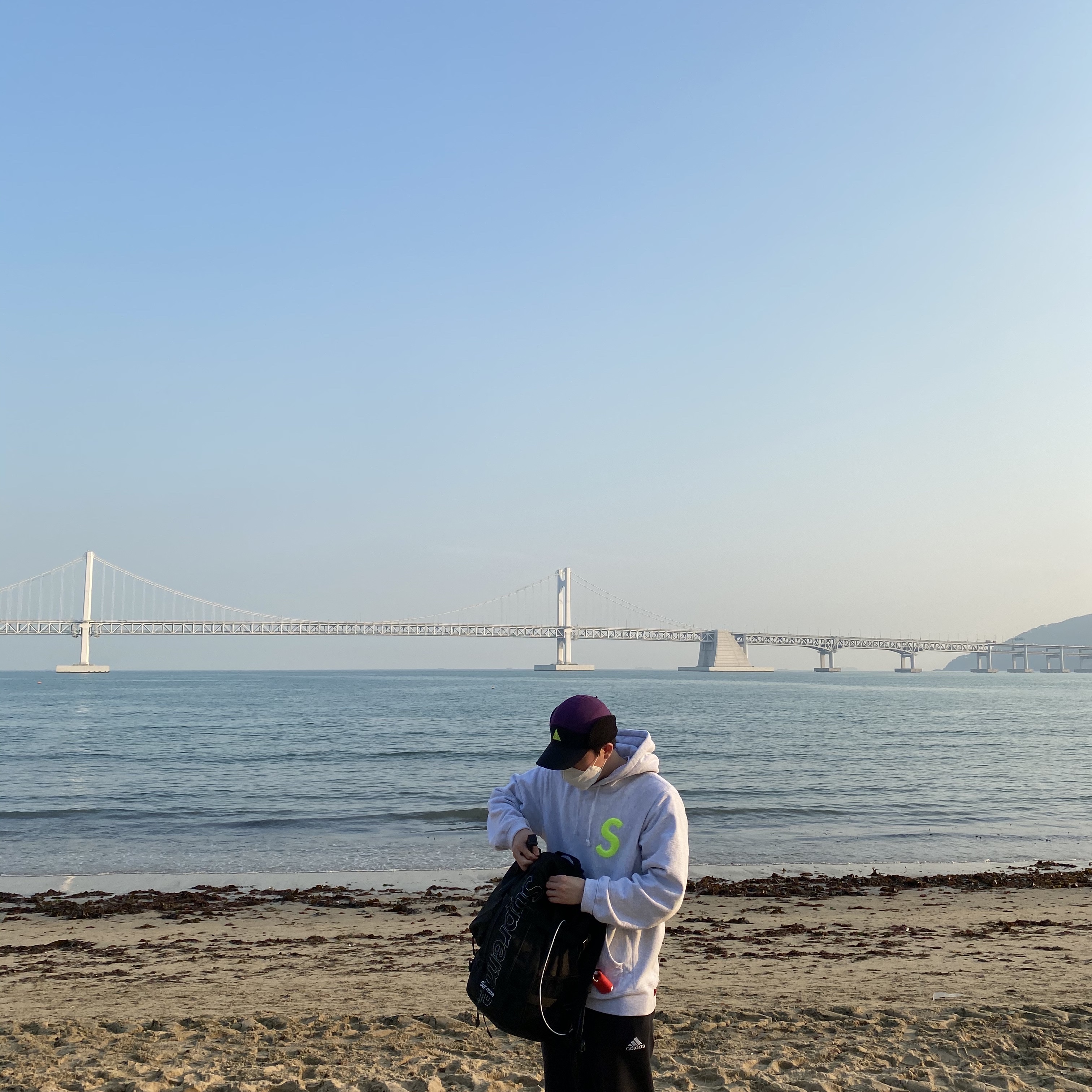 Nike ACG Tailwind Sherpa Cap Black Night Purple, Supreme S Logo Hooded Sweatshirt Ash Grey - 19FW 착용 스타일