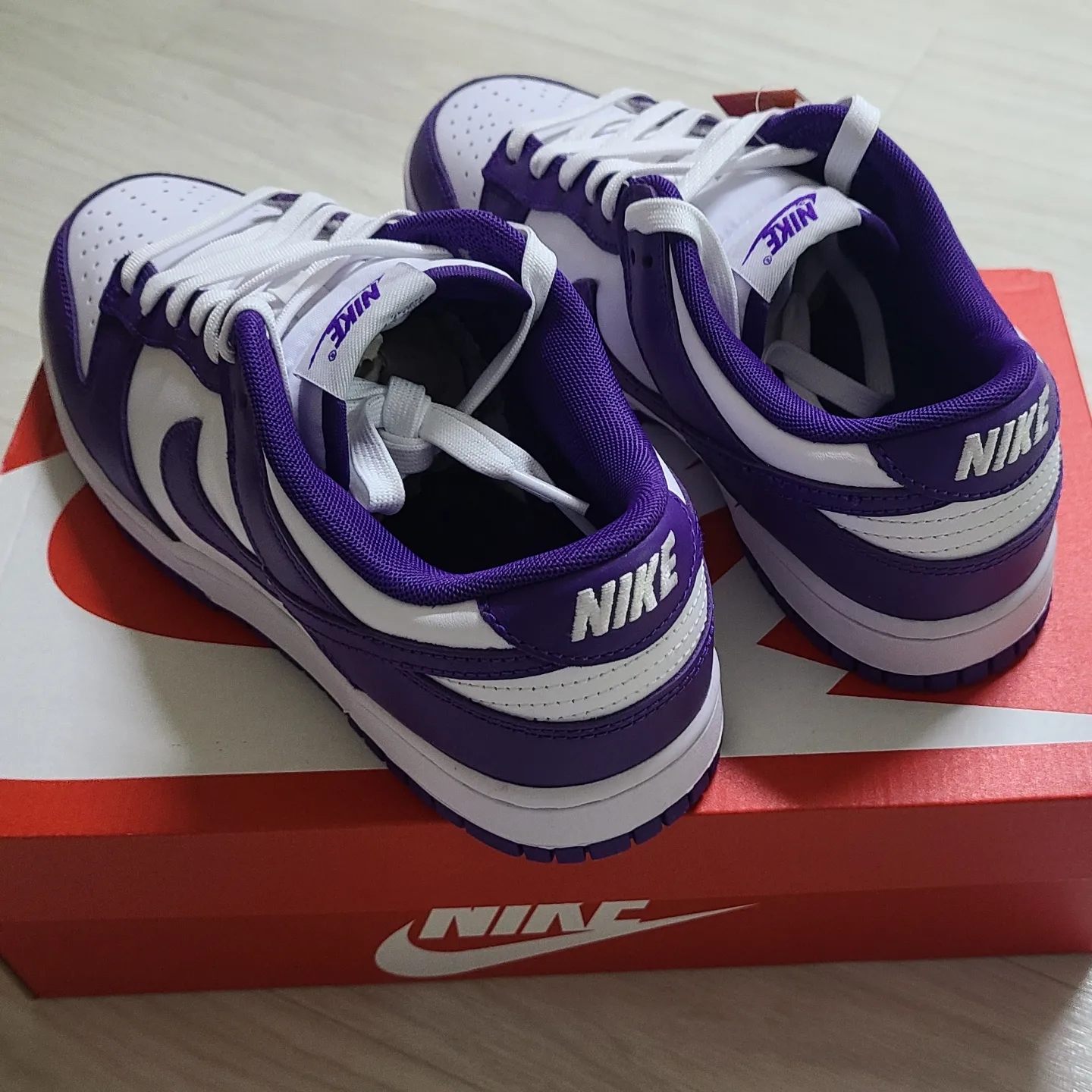 Nike Dunk Low Retro Championship Court Purple 착용 스타일 - 3