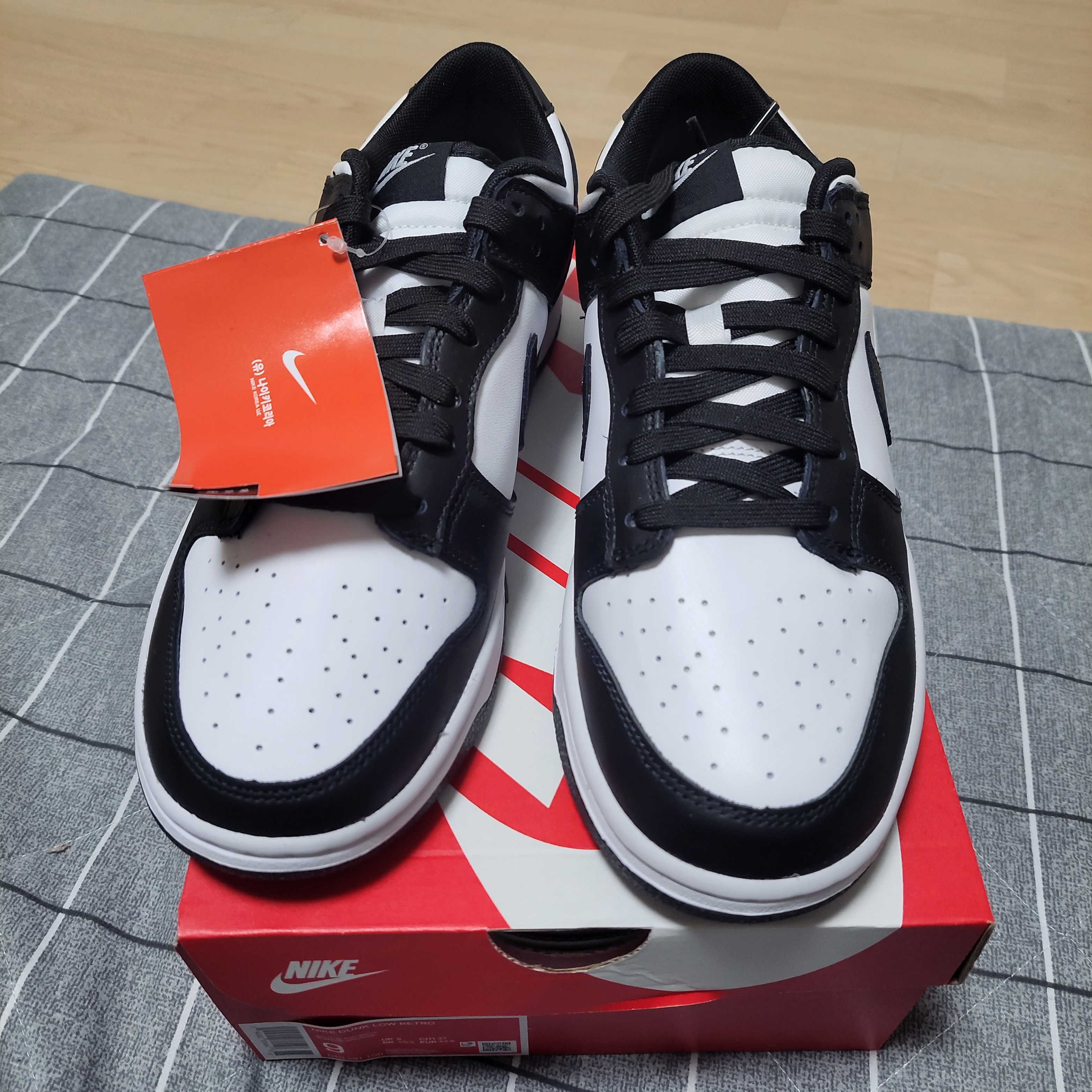 Nike Dunk Low Retro Black 착용 스타일 - 2