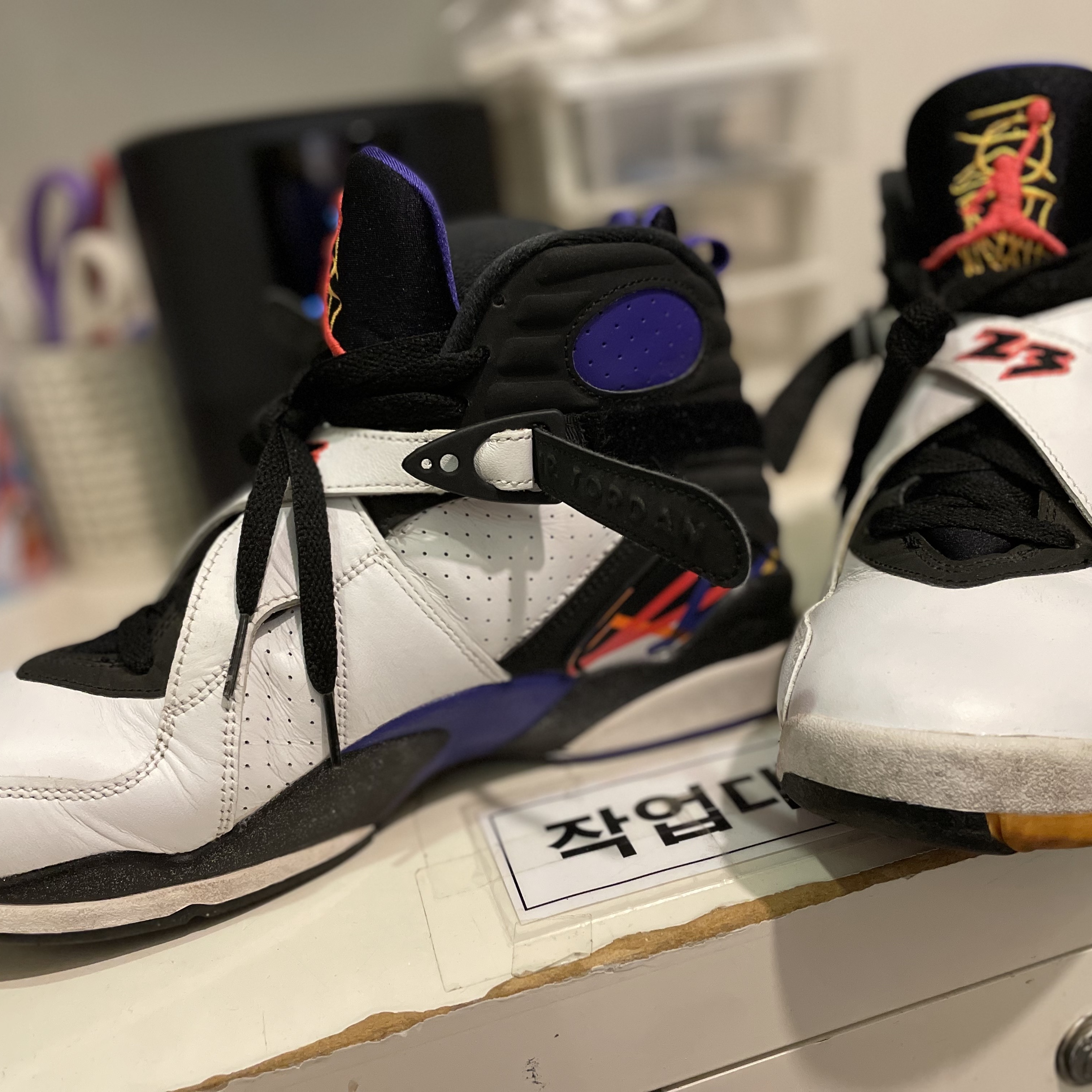 Jordan 8 Retro Three-Peat 착용 스타일