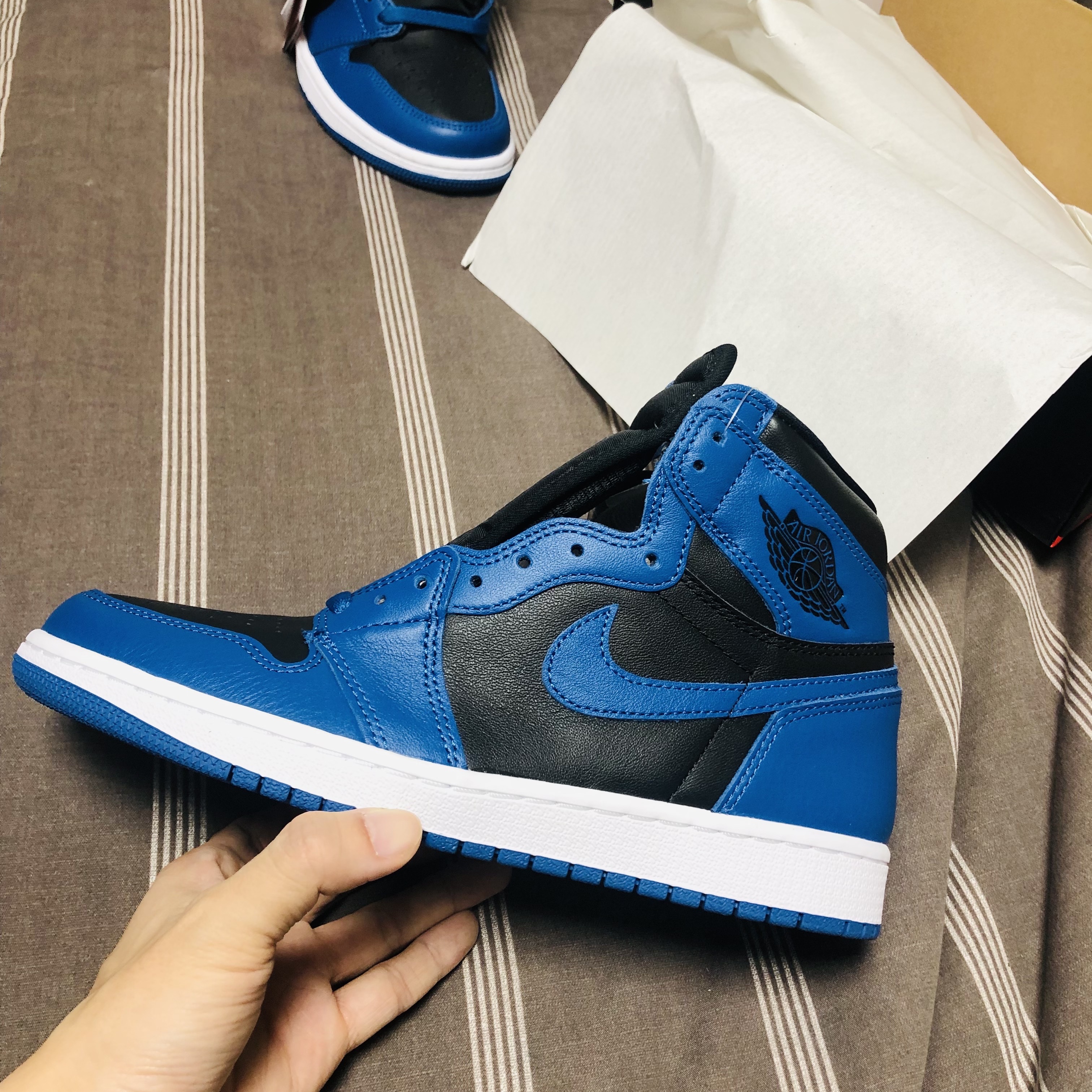 Jordan 1 Retro High OG Dark Marina Blue 착용 스타일 - 3