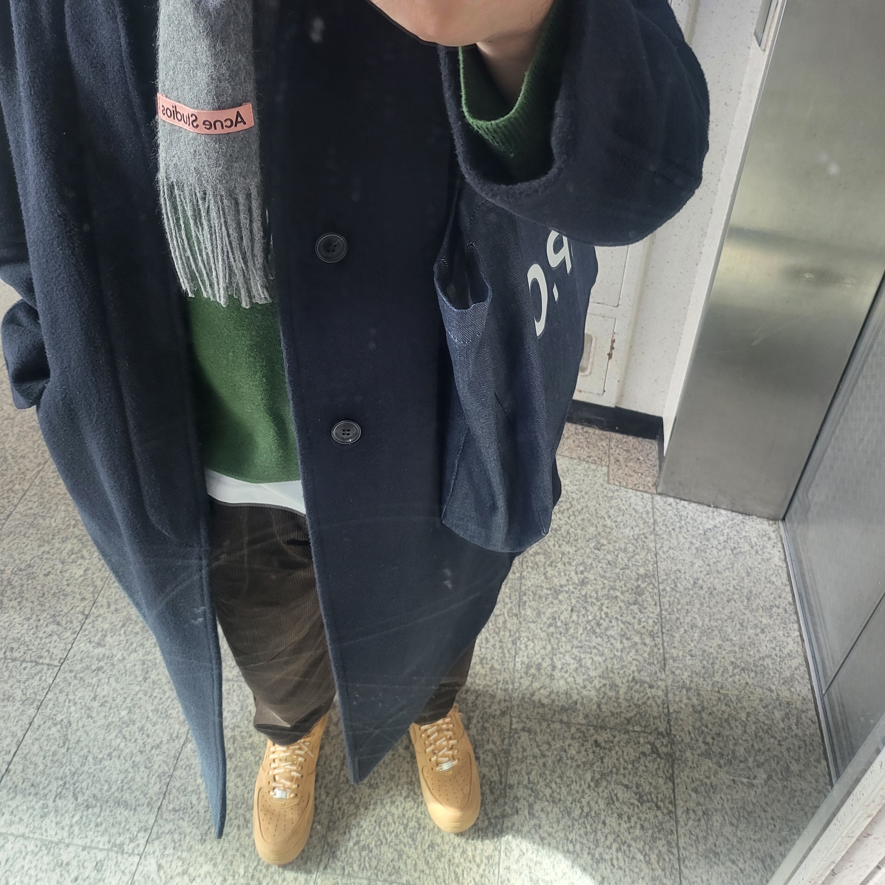 Acne Studios Canada Narrow New Wool Muffler Grey Melange, Nike x Supreme Air Force 1 Low Flax 착용 스타일 - 2