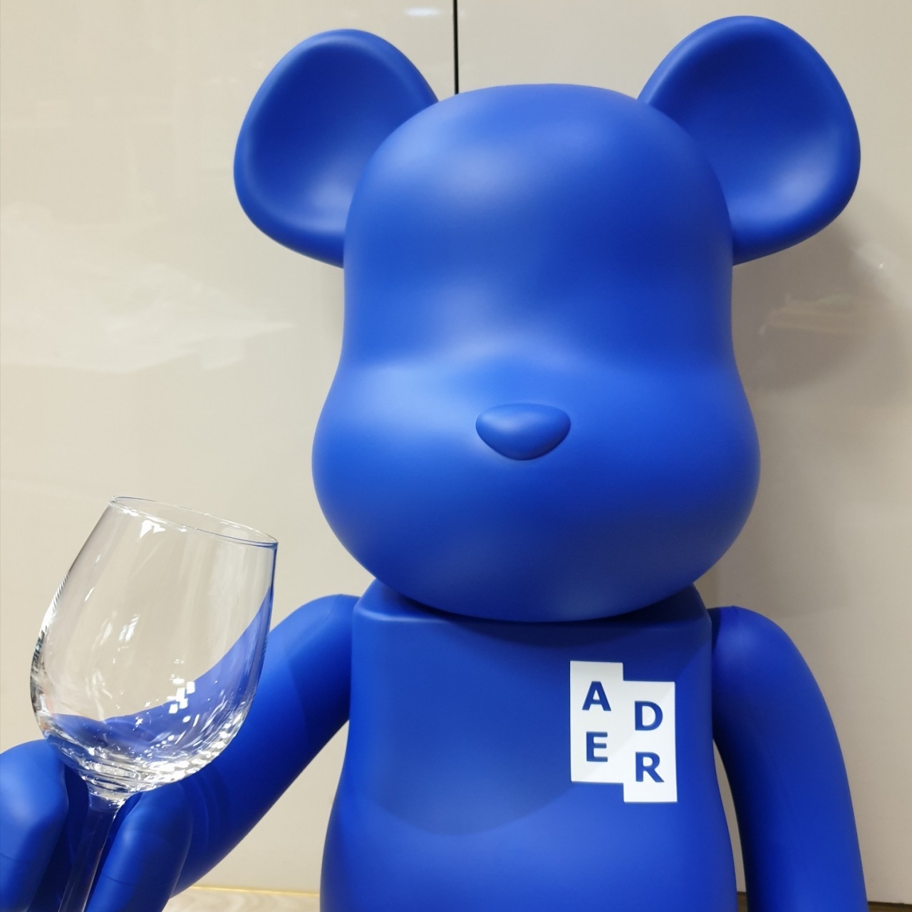 Bearbrick x Ader Error 1000%, Bearbrick x Ader Error 400% 착용 스타일 - 1
