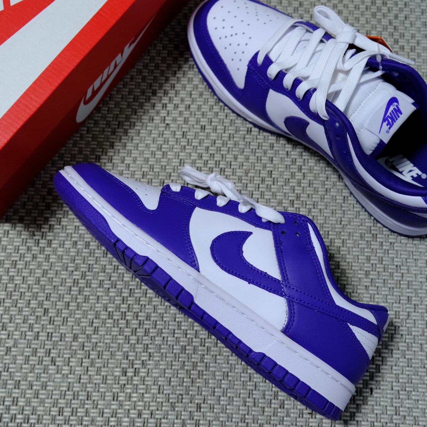 Nike Dunk Low Retro Championship Court Purple 착용 스타일 - 2