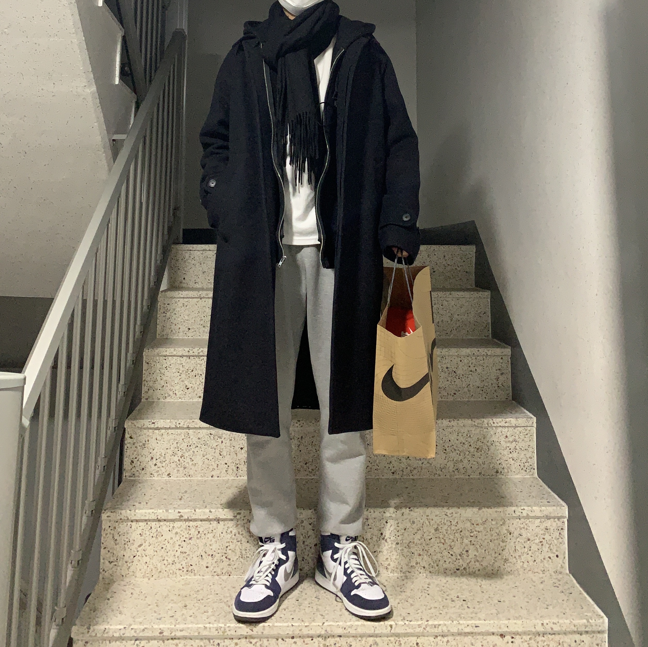 Jordan 1 Retro High OG CO.JP Midnight Navy, Nike Dunk Low Retro Championship Court Purple 착용 스타일