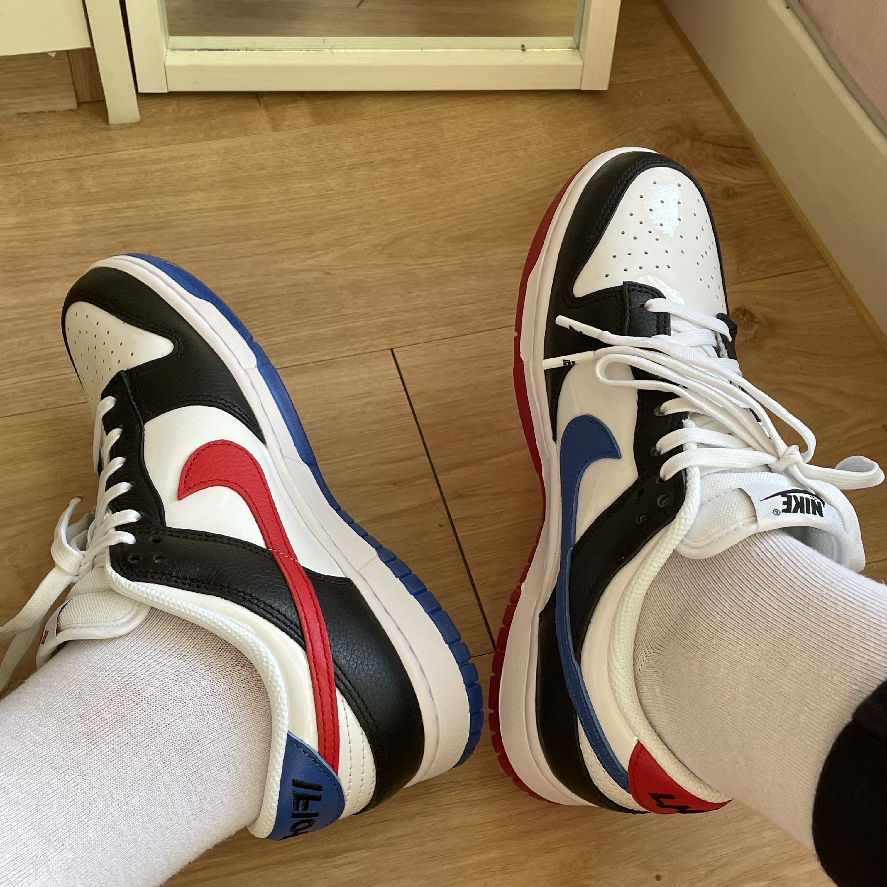 Nike Dunk Low SE Seoul (With Special Gift), Nike Dunk Low SE Seoul 착용 스타일 - 2