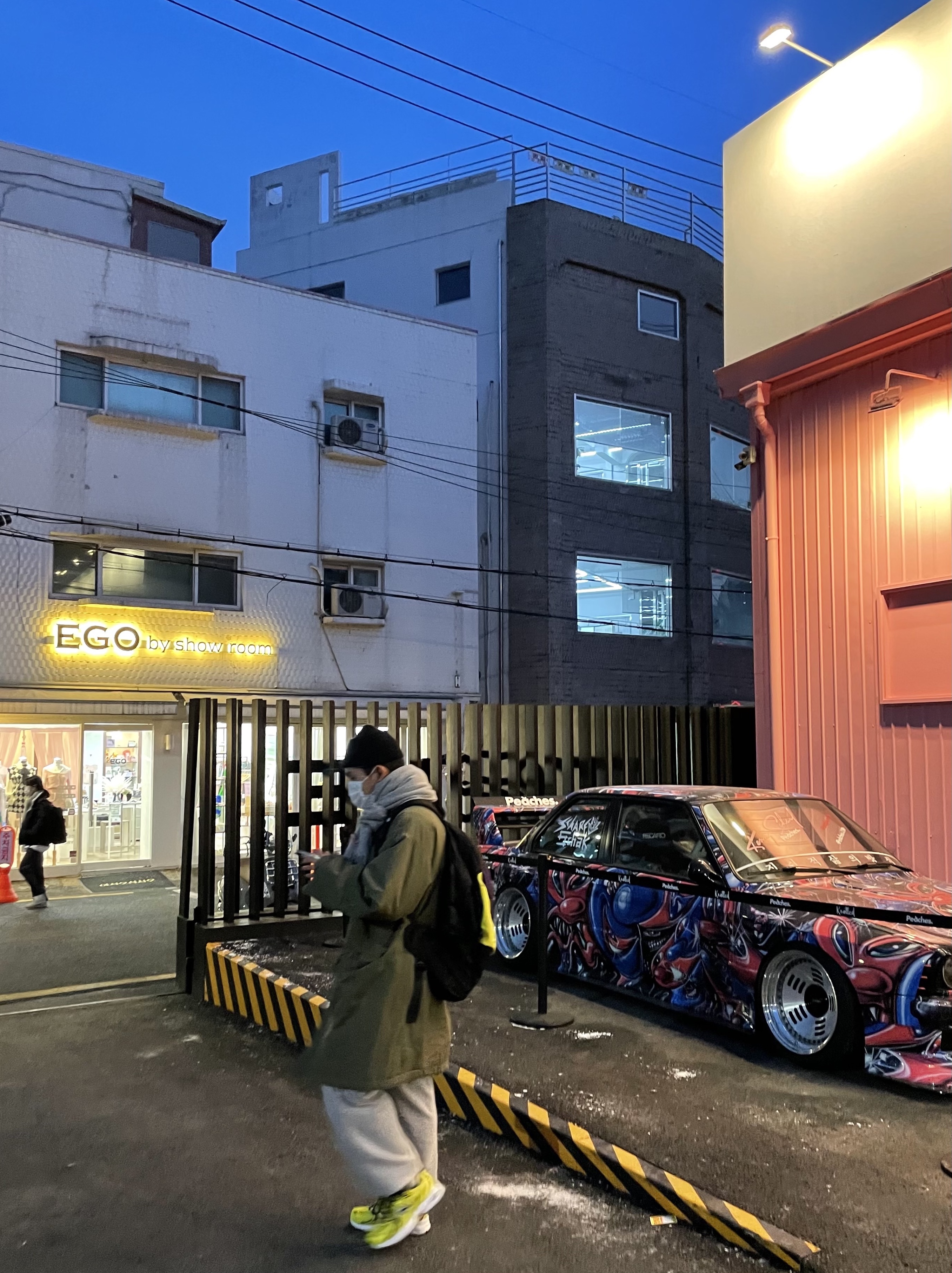 Acne Studios Canada Narrow New Wool Muffler Light Grey Melange, New Balance 530 Yellow 착용 스타일