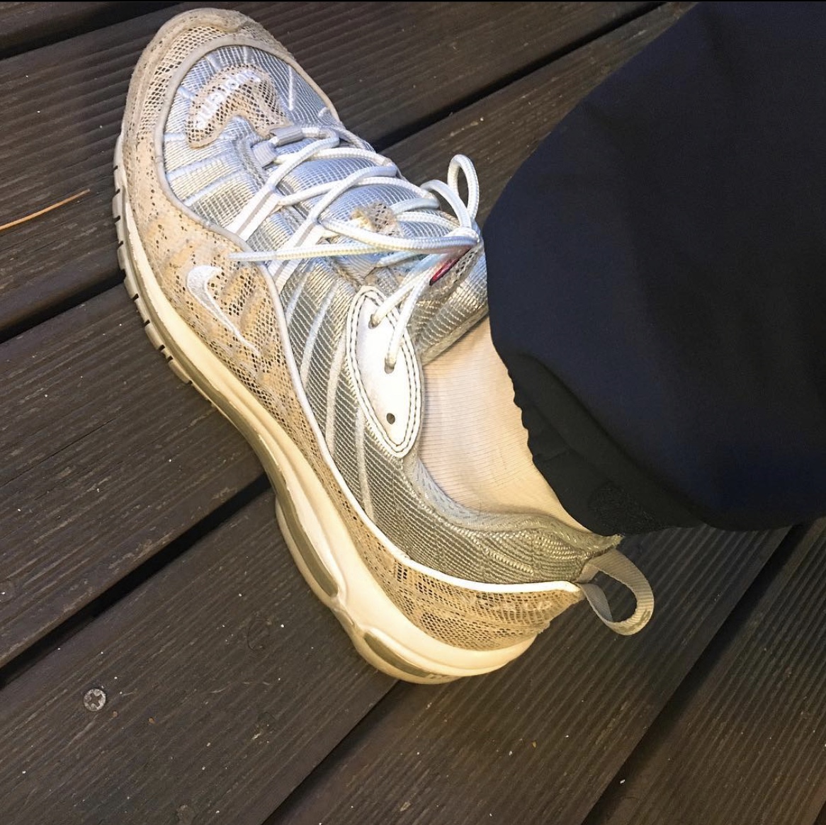 Nike x Supreme Air Max 98 Snakeskin 착용 스타일