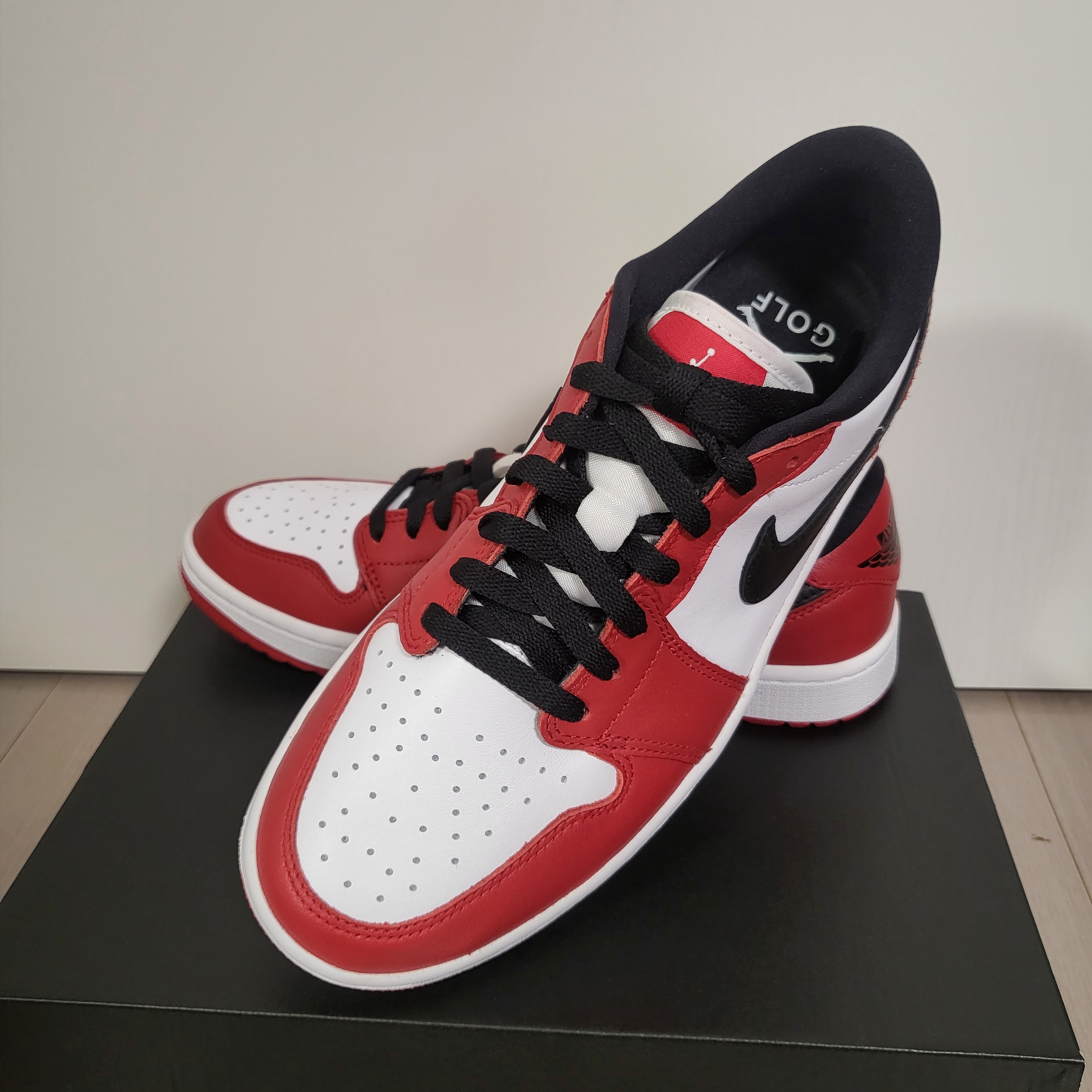 Jordan 1 Low Golf Chicago 착용 스타일 - 1