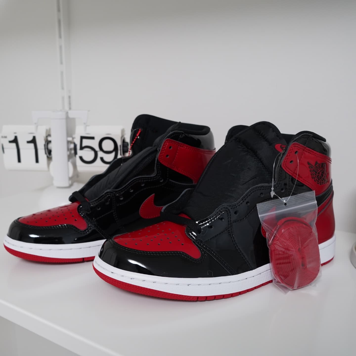 Jordan 1 Retro High OG Patent Bred 착용 스타일 - 1