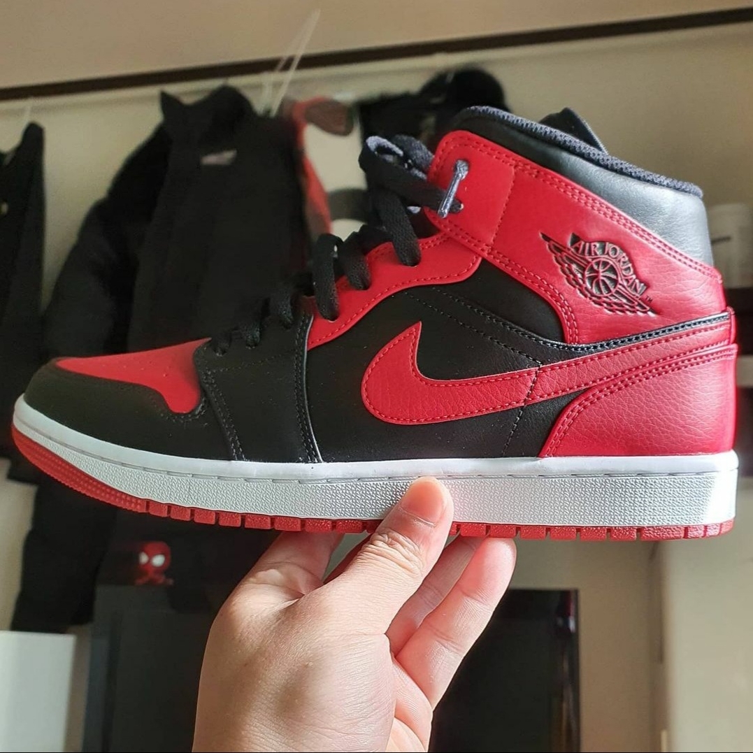 Jordan 1 Retro High OG Dark Marina Blue, Jordan 1 Mid Bred Banned 2020 착용 스타일 - 2