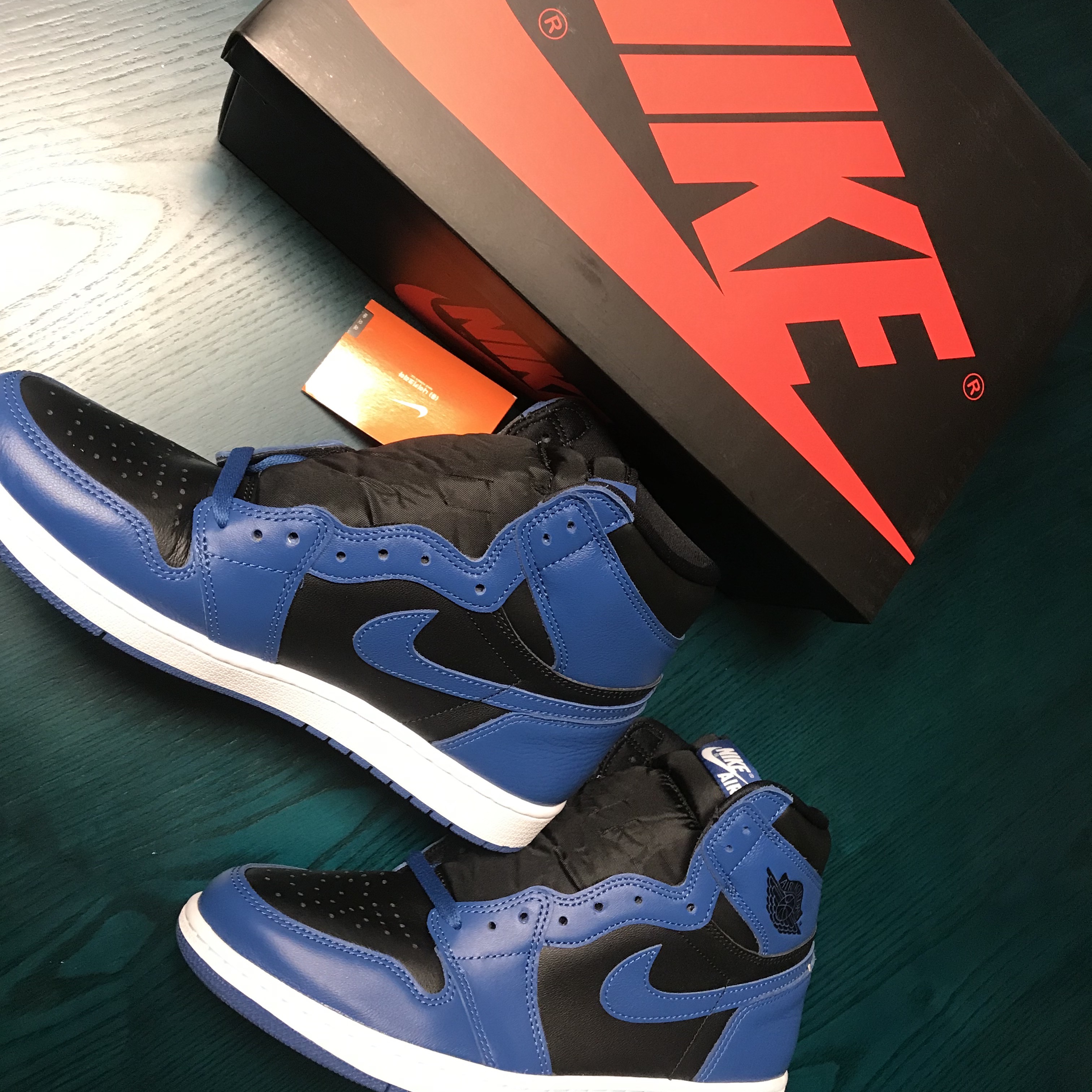 Jordan 1 Retro High OG Dark Marina Blue 착용 스타일 - 2