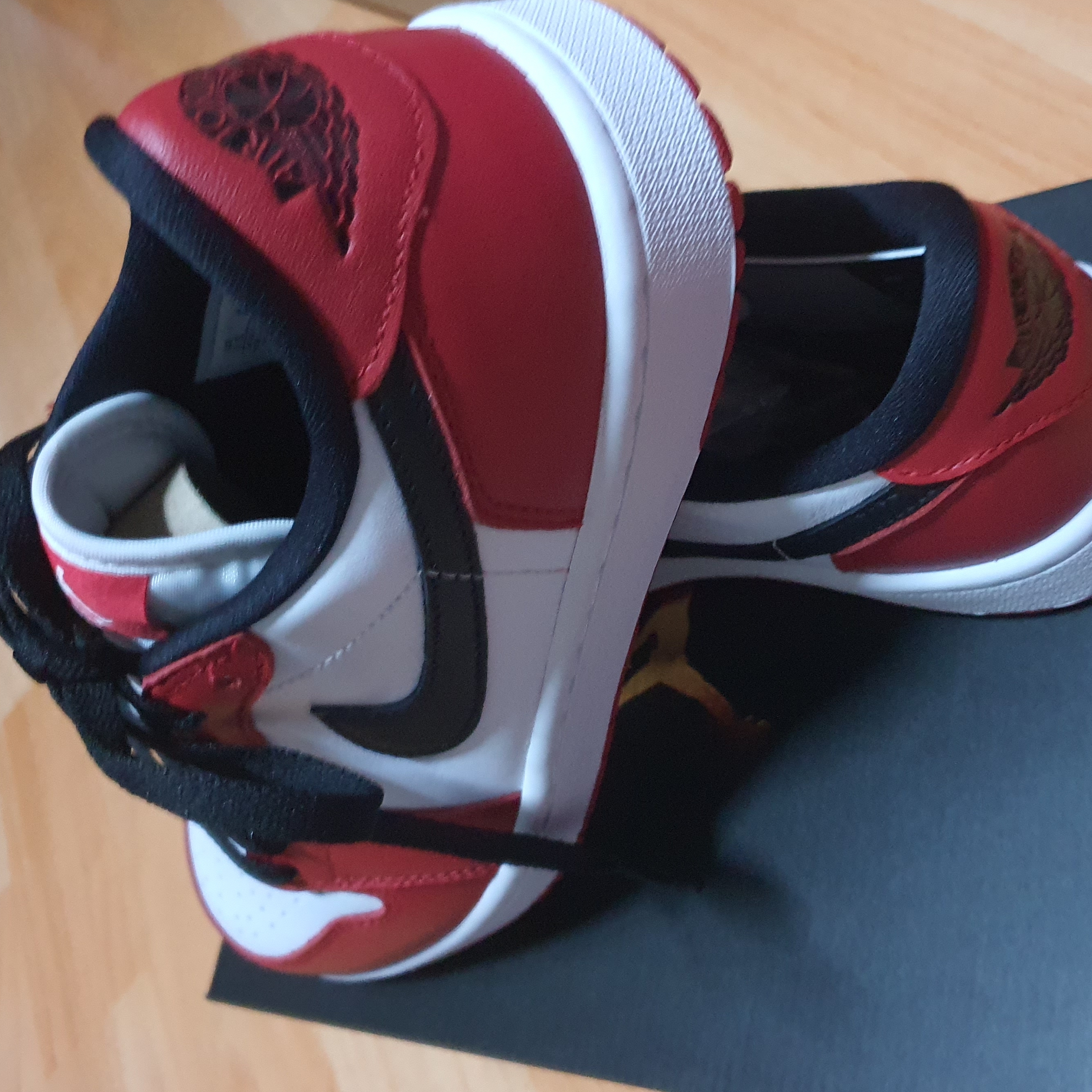 Jordan 1 Low Golf Chicago 착용 스타일 - 2