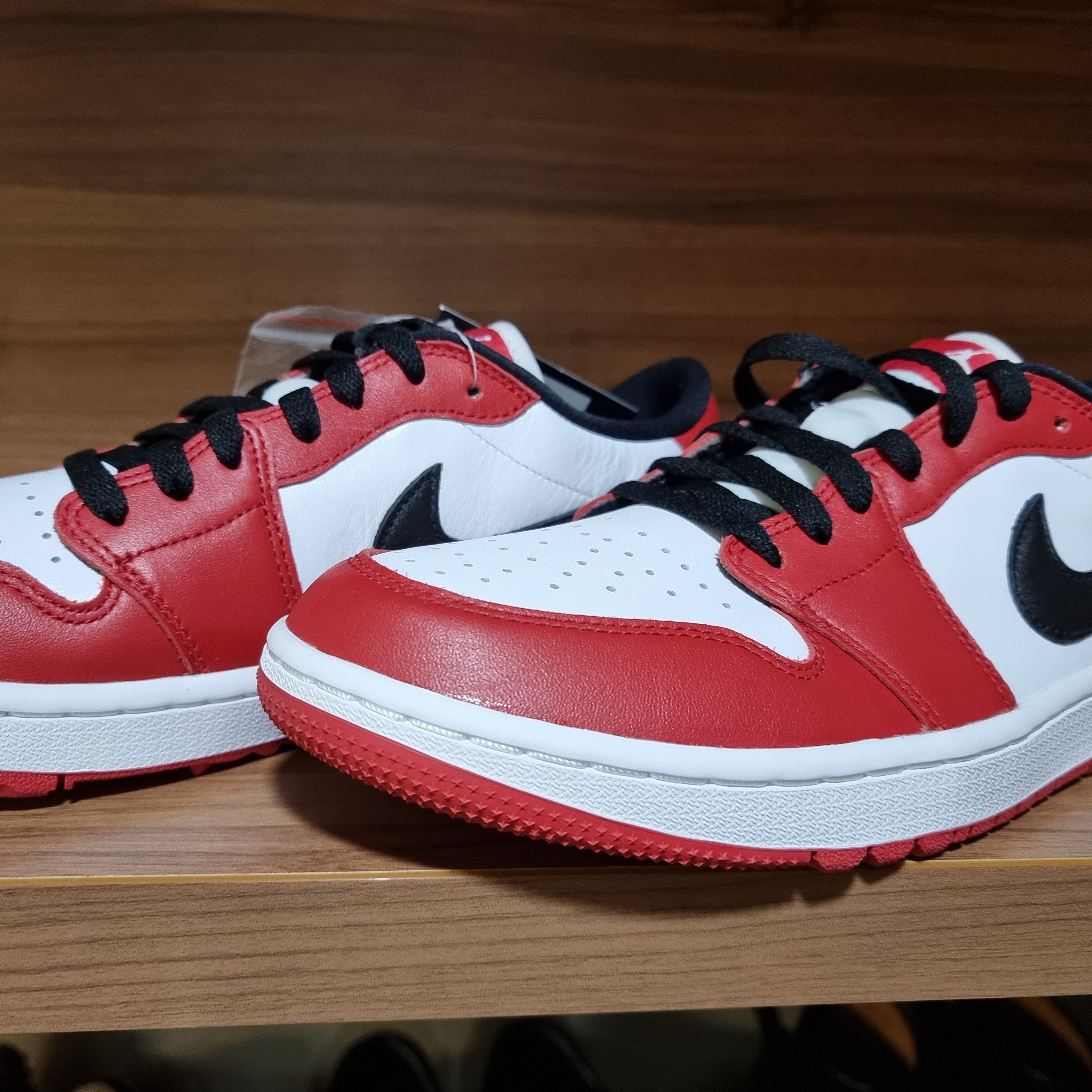 Jordan 1 Low Golf Chicago 착용 스타일 - 2
