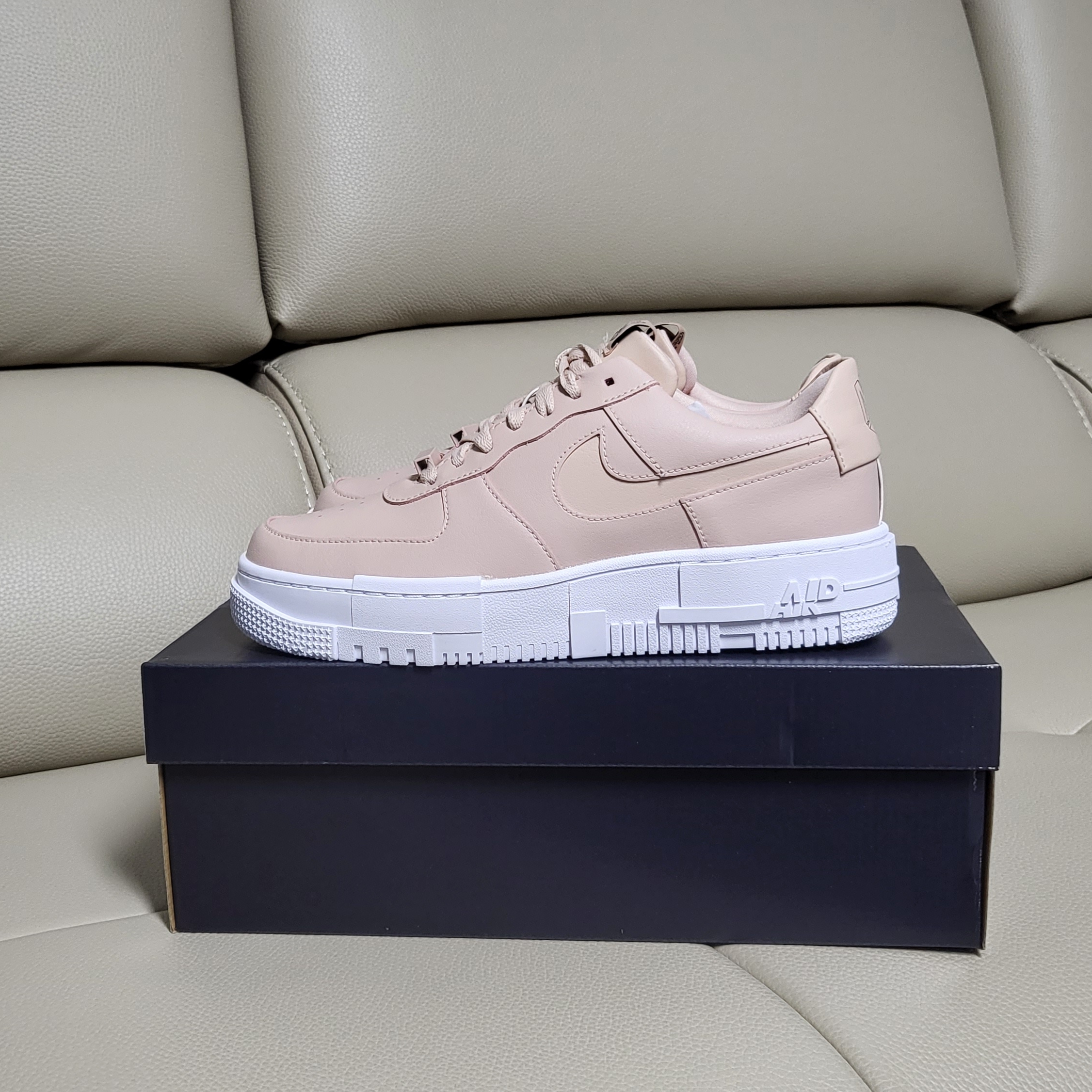 (W) Nike Air Force 1 Pixel Particle Beige 착용 스타일