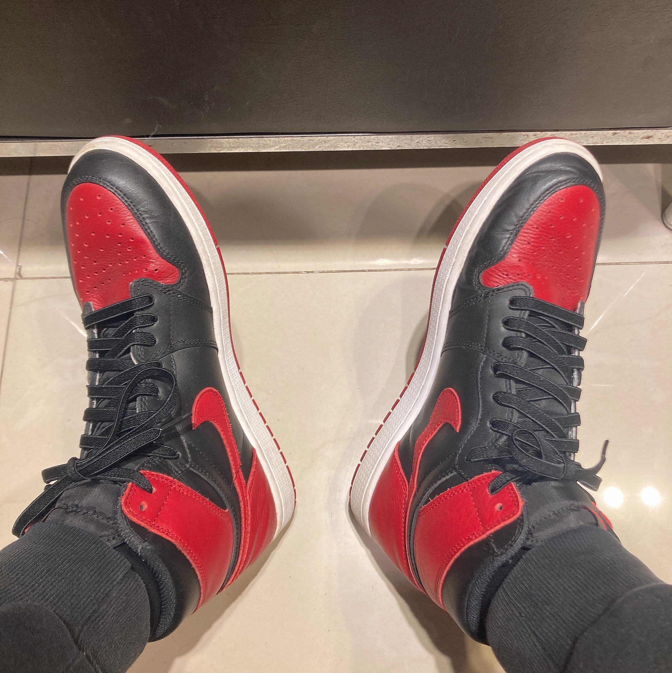 Jordan 1 Retro High OG Bred Banned 2016 착용 스타일 - 2